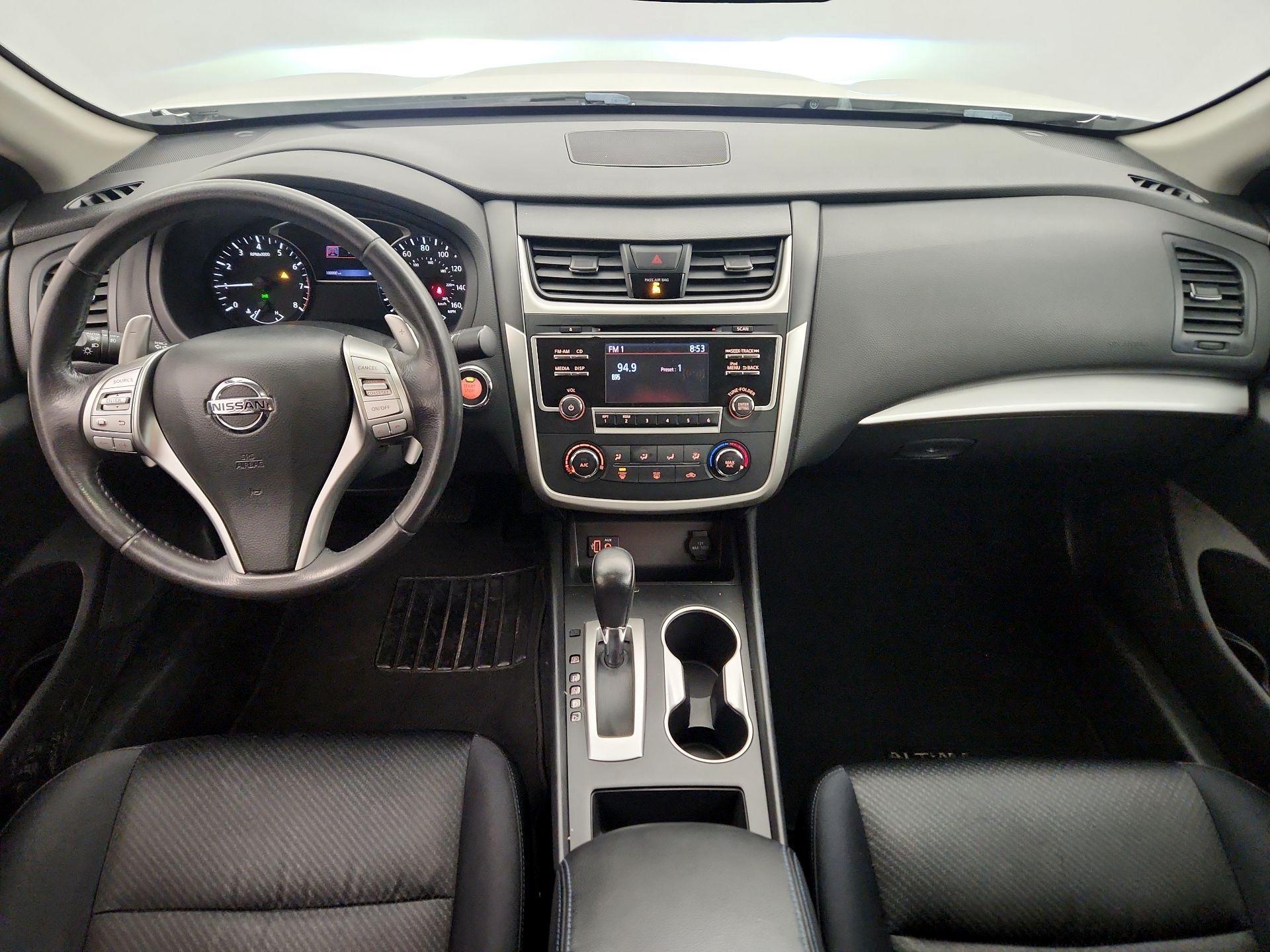 Thumbnail: 2017 Nissan Altima - 9