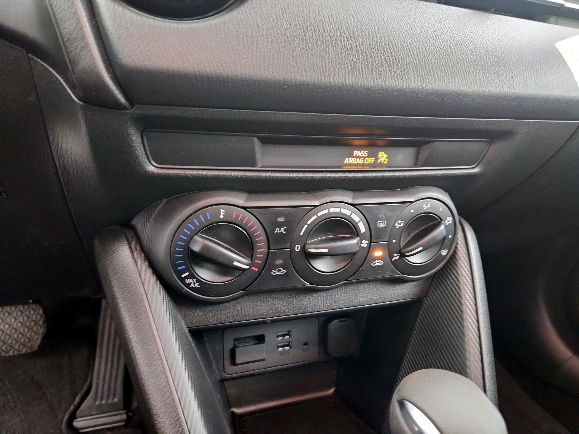 Thumbnail: 2019 Toyota Yaris - 16