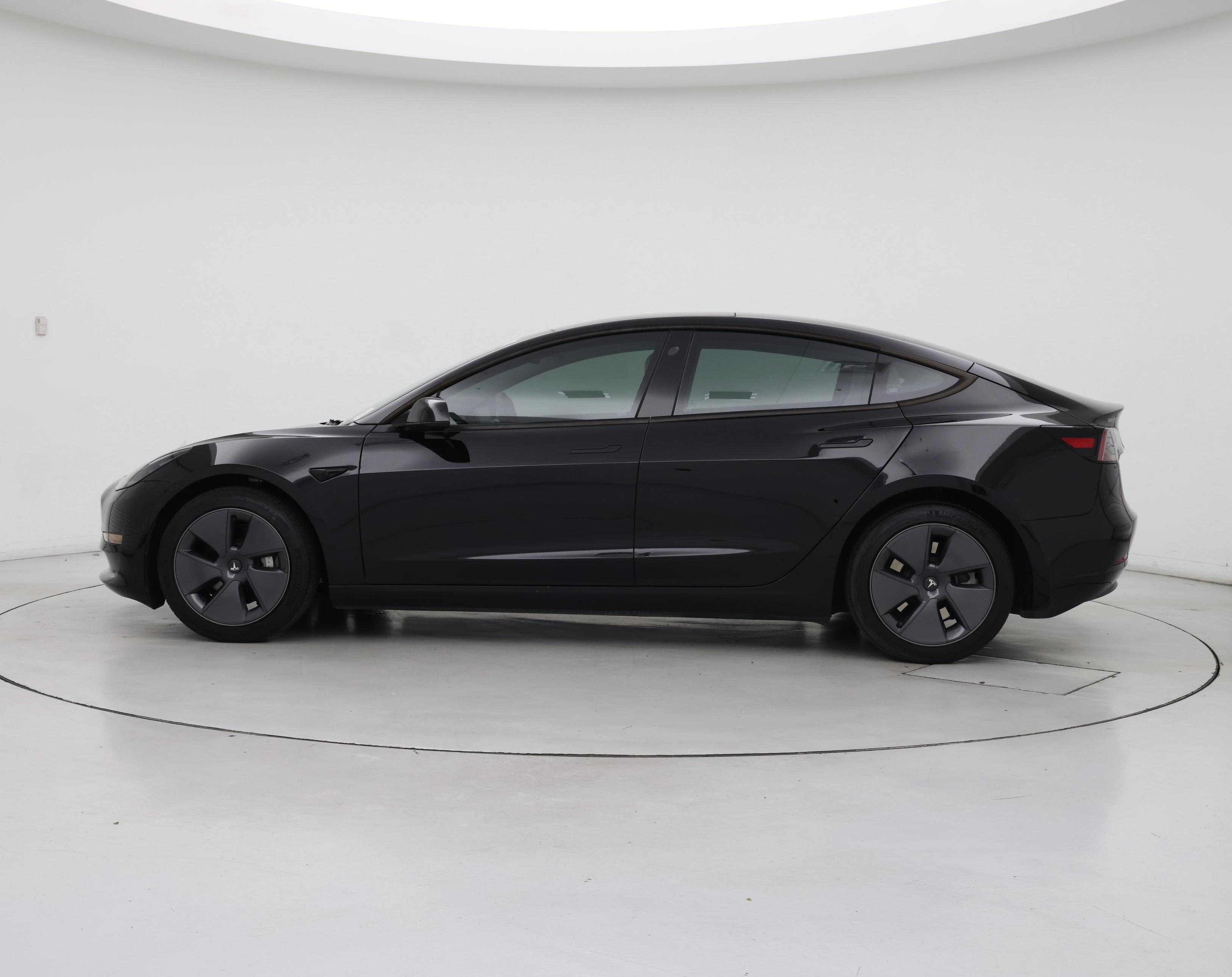 Thumbnail: 2022 Tesla Model 3 - 5