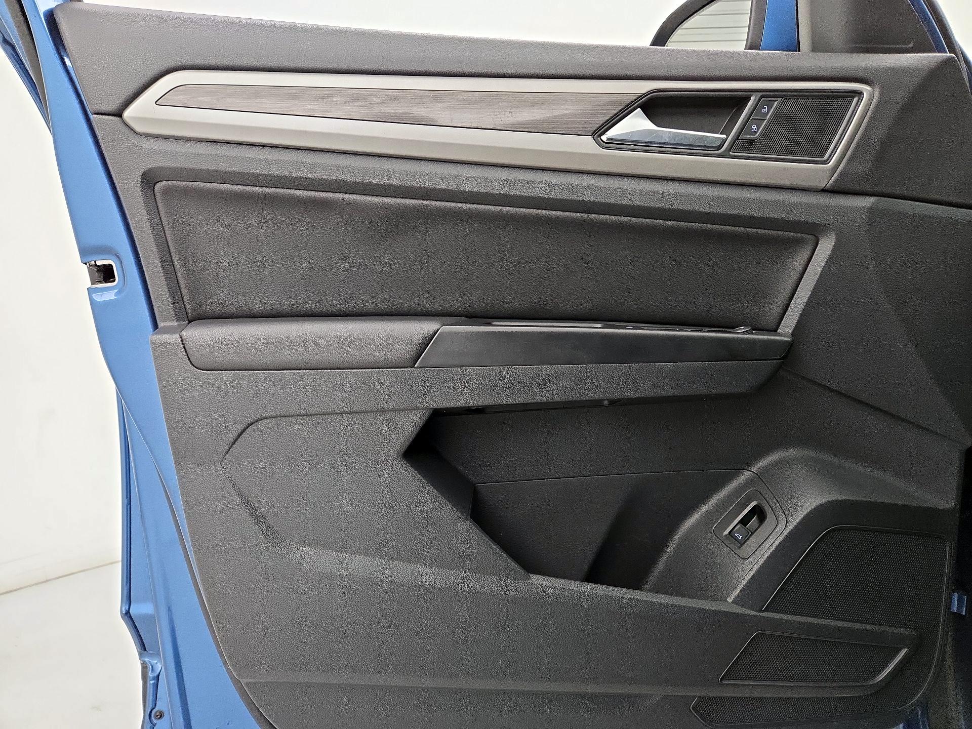 Thumbnail: 2021 Volkswagen Atlas - 12