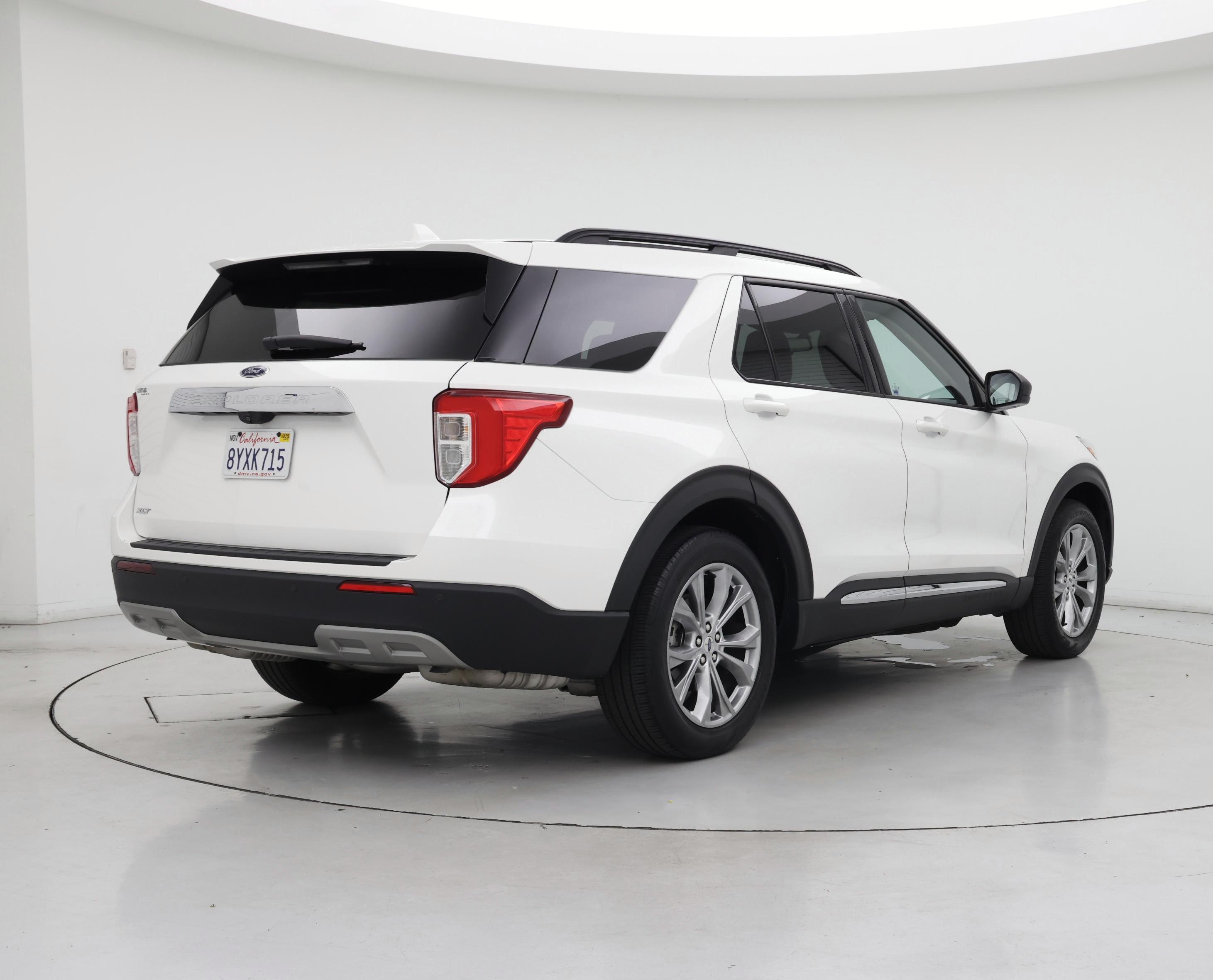 Thumbnail: 2021 Ford Explorer - 8