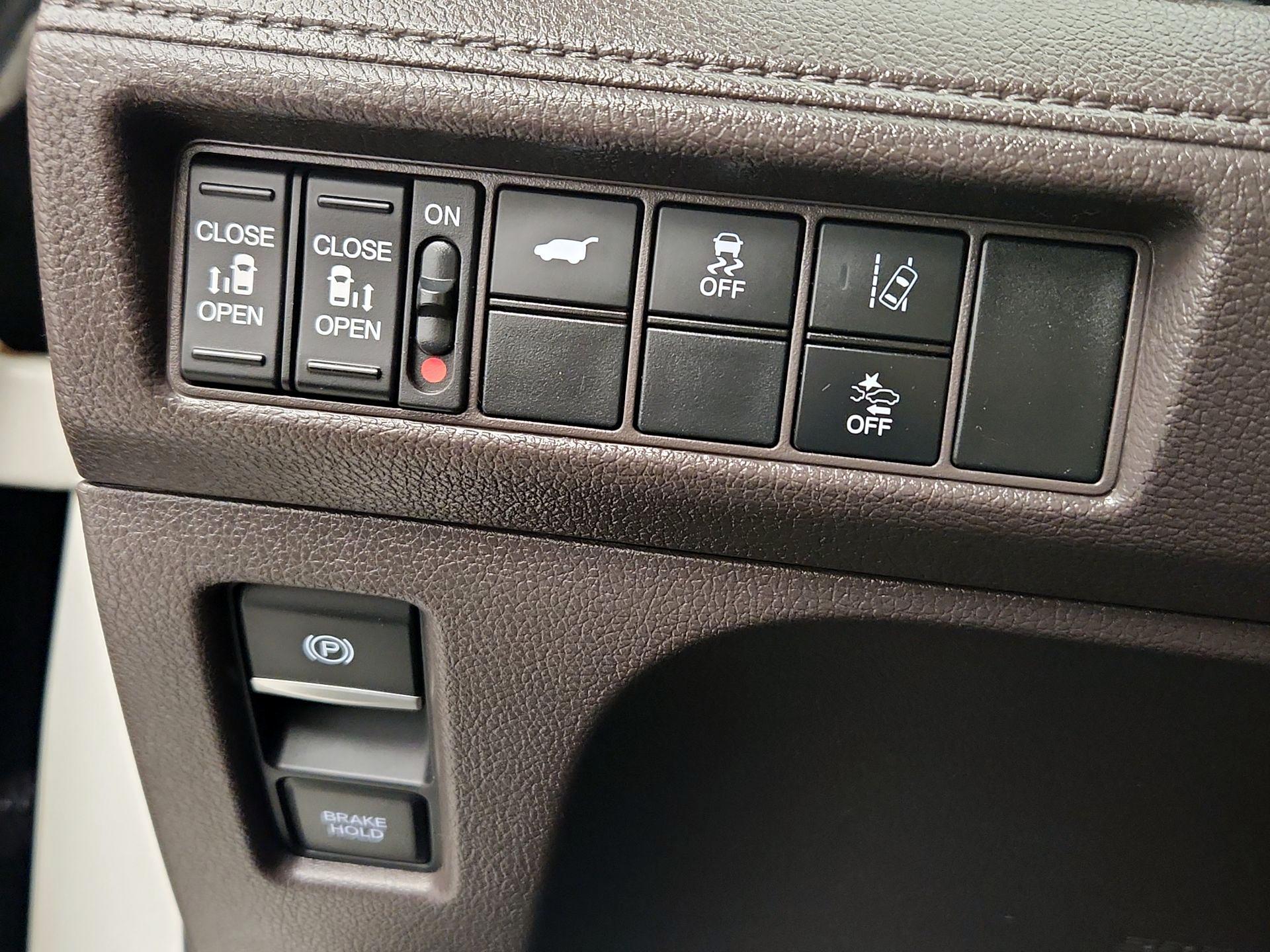 Thumbnail: 2019 Honda Odyssey - 13
