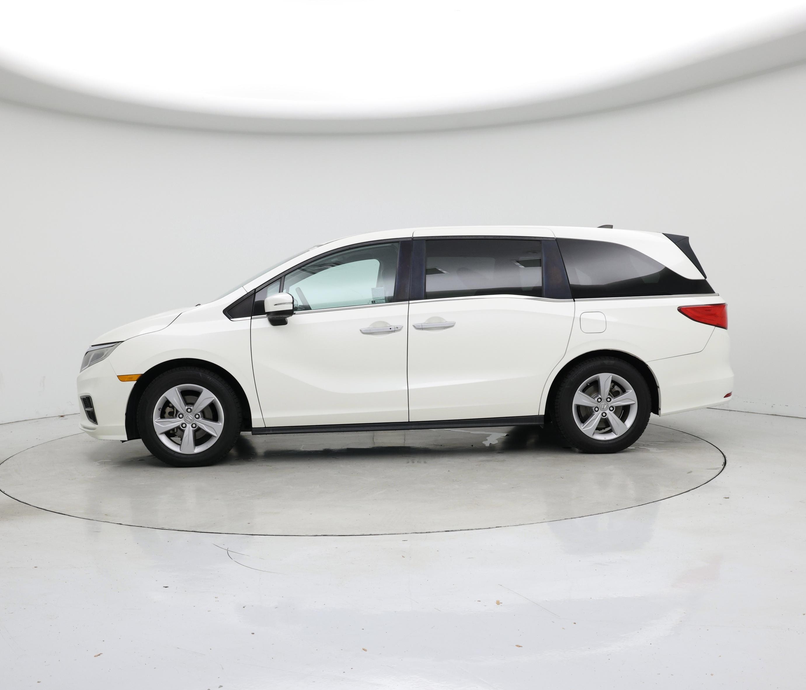 Thumbnail: 2019 Honda Odyssey - 3