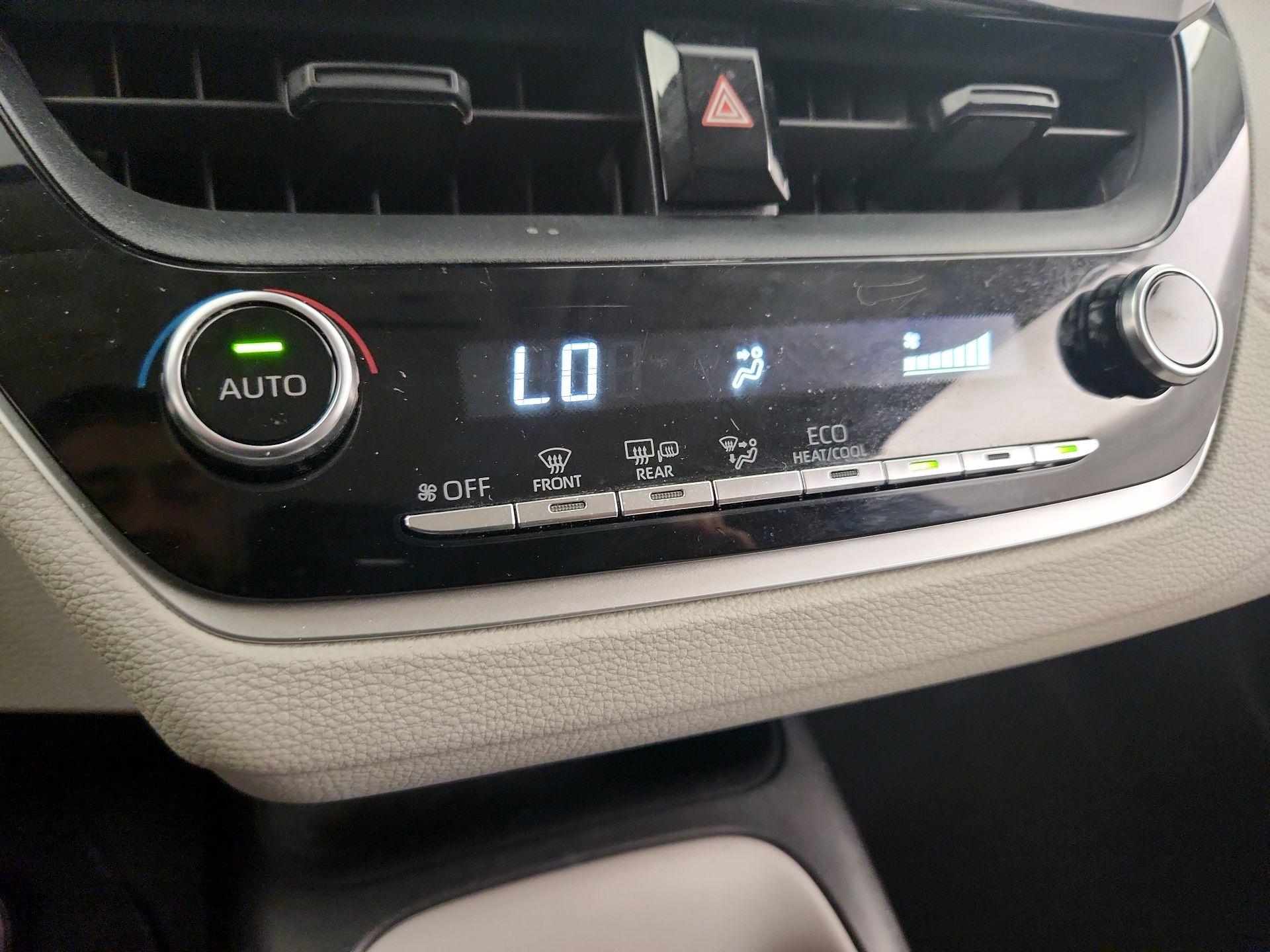 Thumbnail: 2021 Toyota Corolla - 16