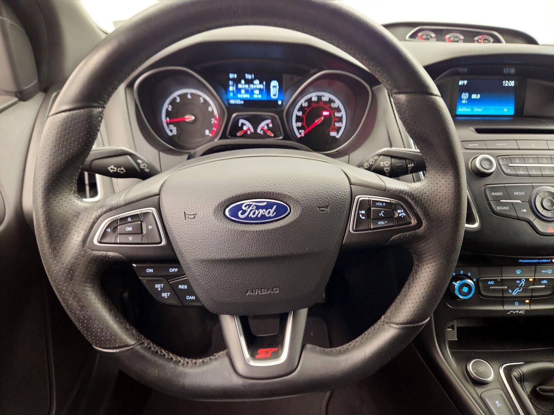 Thumbnail: 2017 Ford Focus - 10