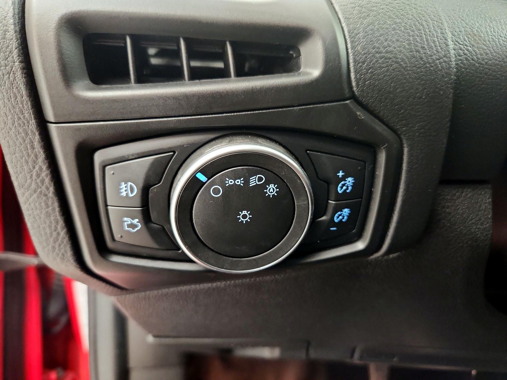 Thumbnail: 2017 Ford Focus - 13