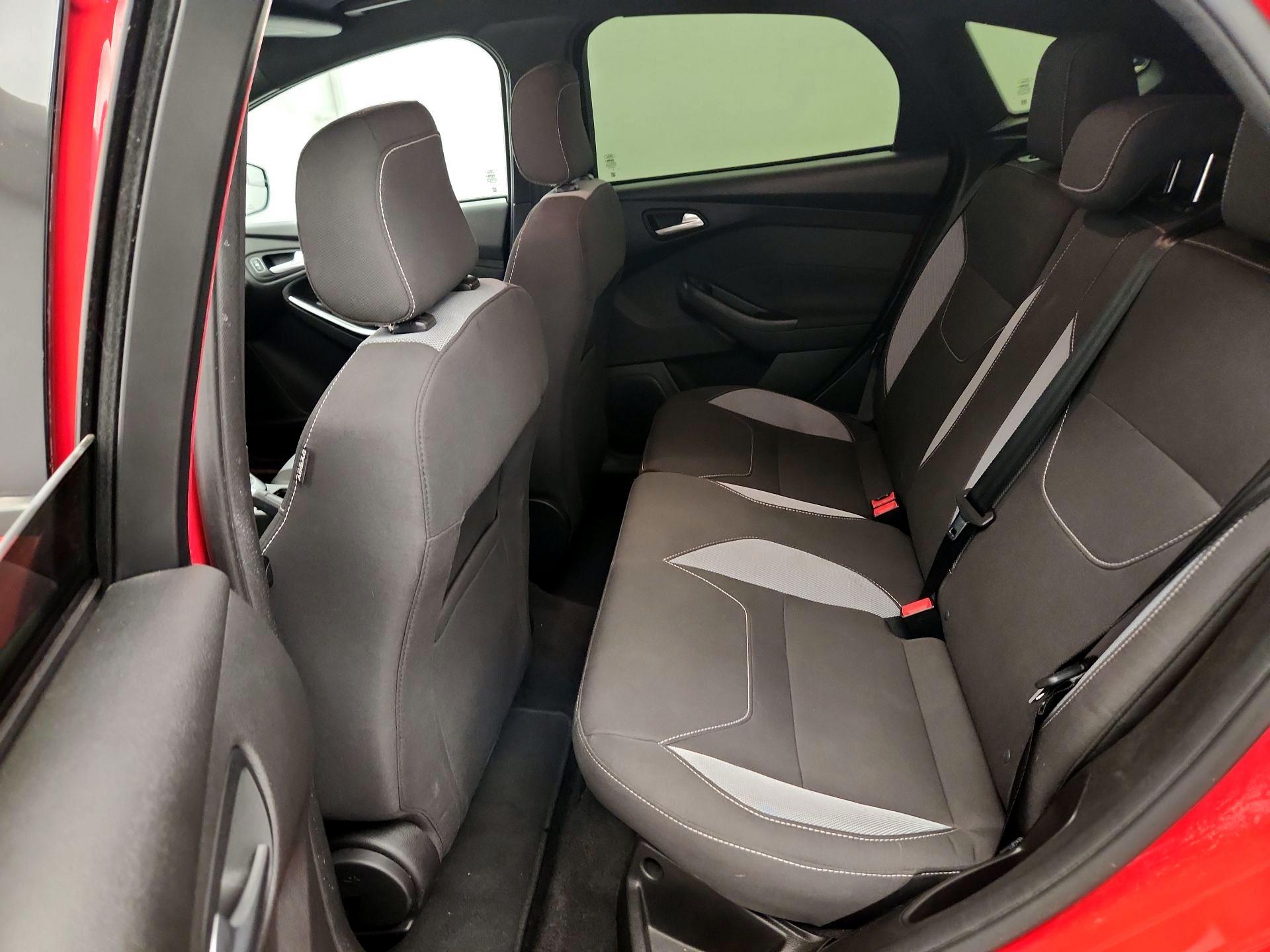 Thumbnail: 2017 Ford Focus - 19