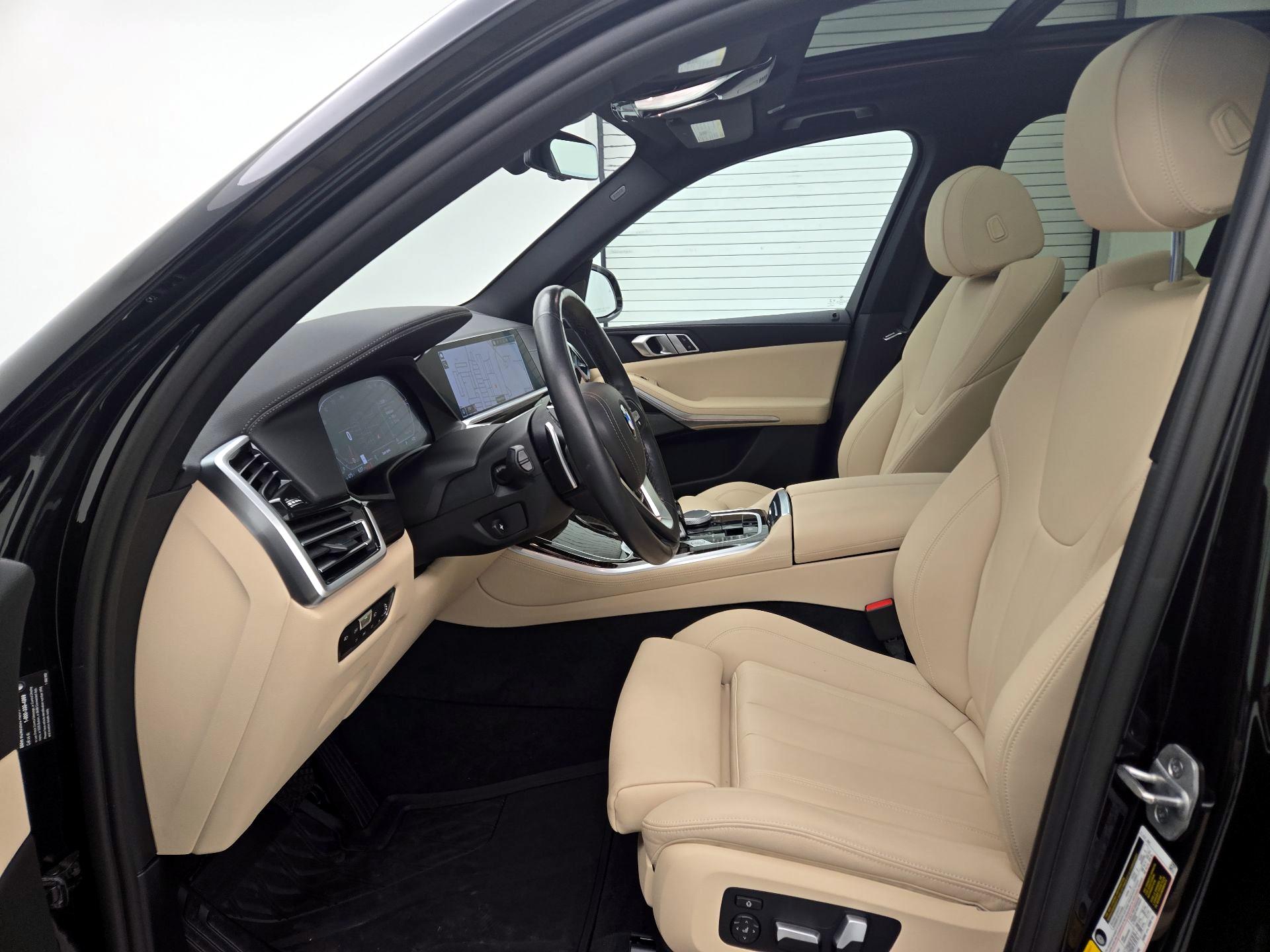 Thumbnail: 2021 BMW X5 - 11