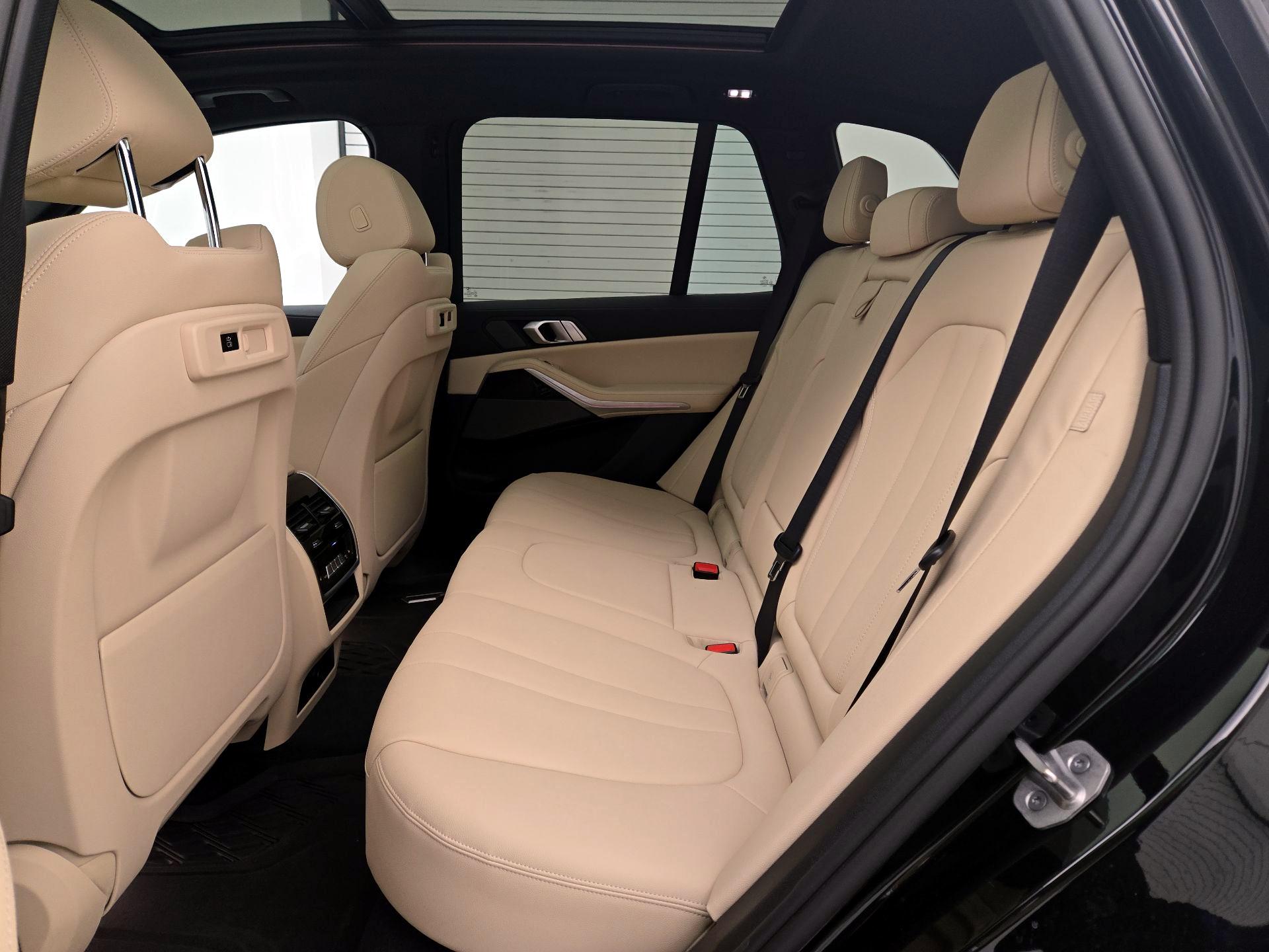 Thumbnail: 2021 BMW X5 - 20