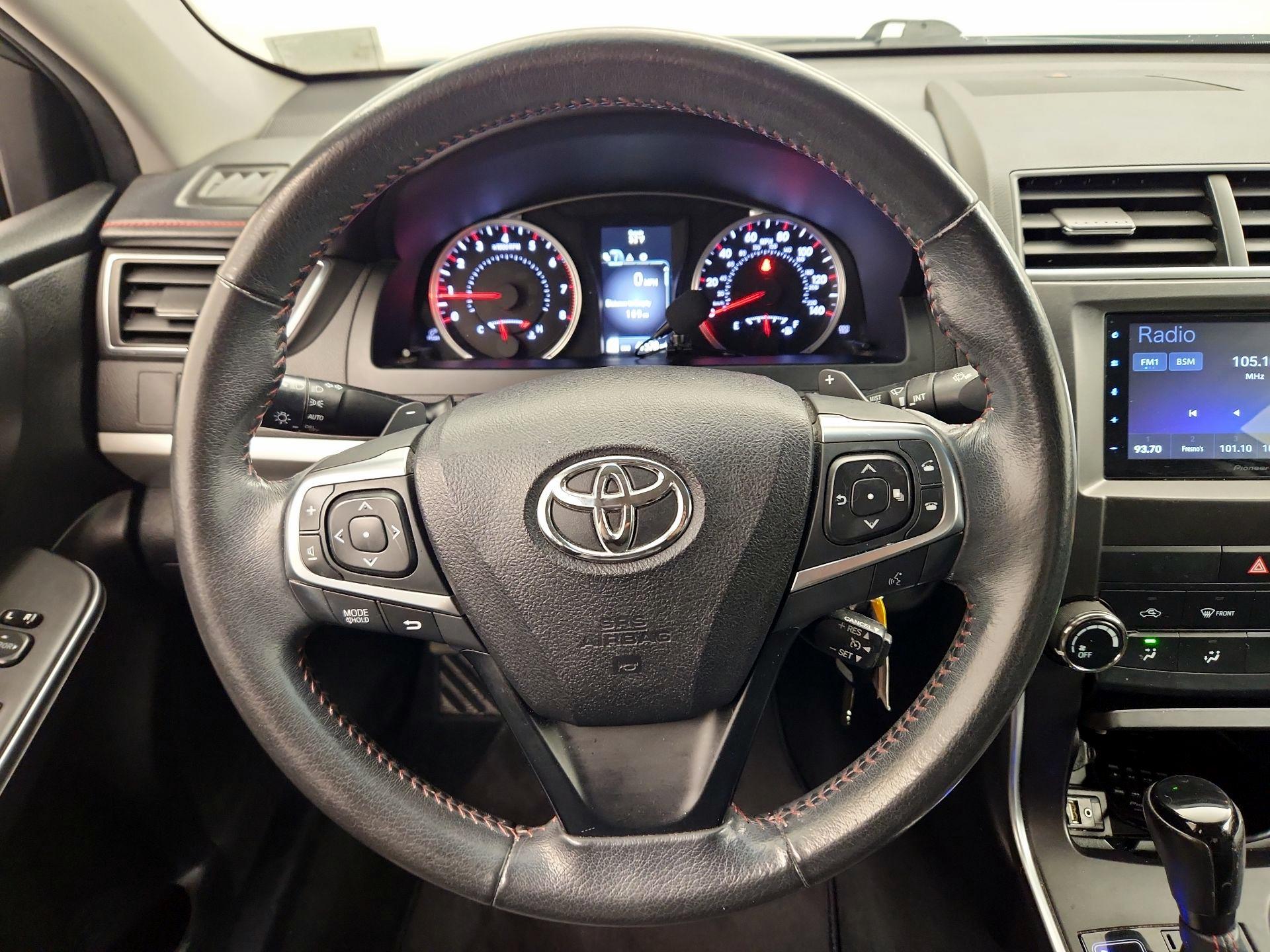 Thumbnail: 2017 Toyota Camry - 10