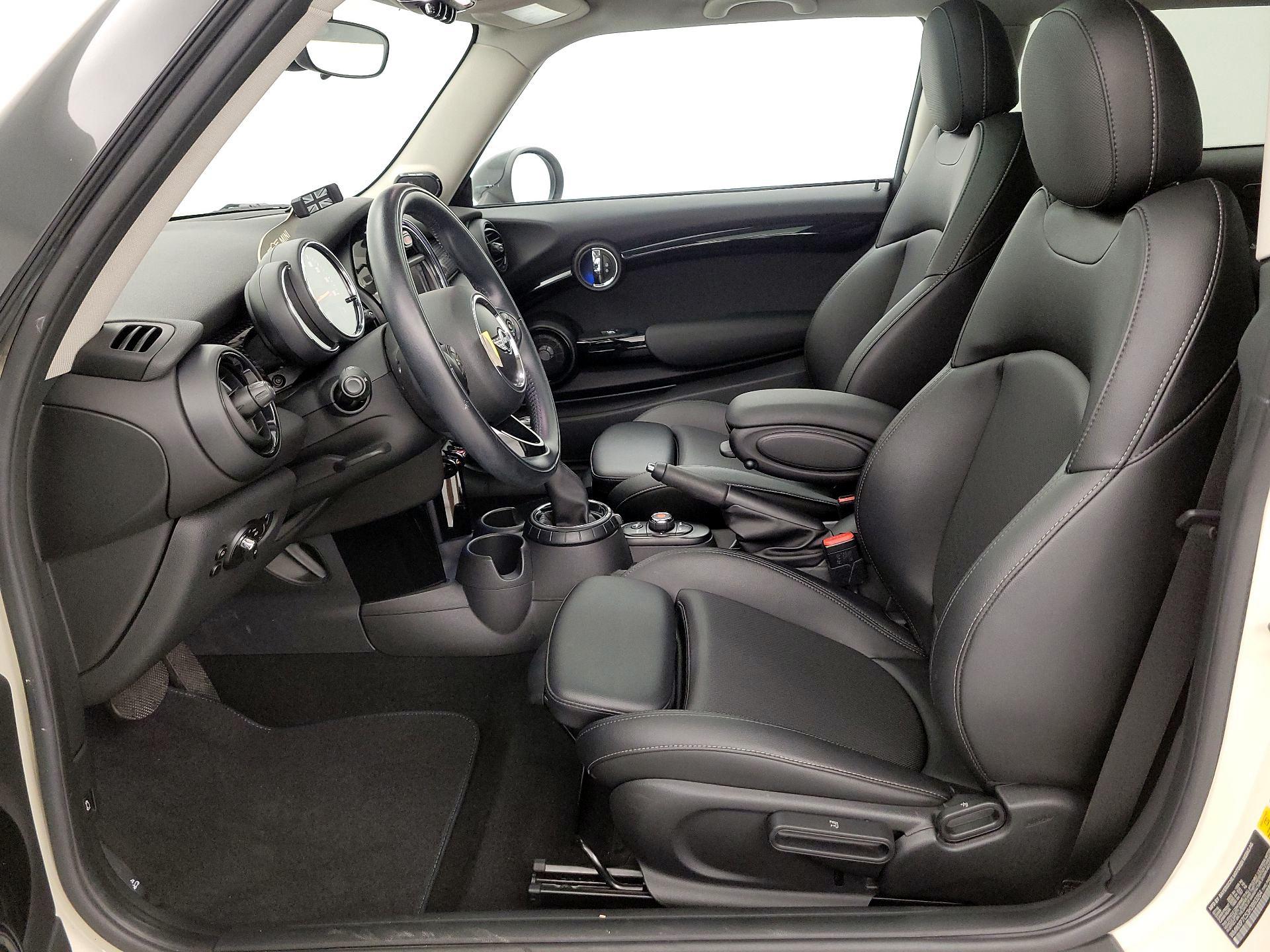 Thumbnail: 2017 MINI Cooper Hardtop - 11