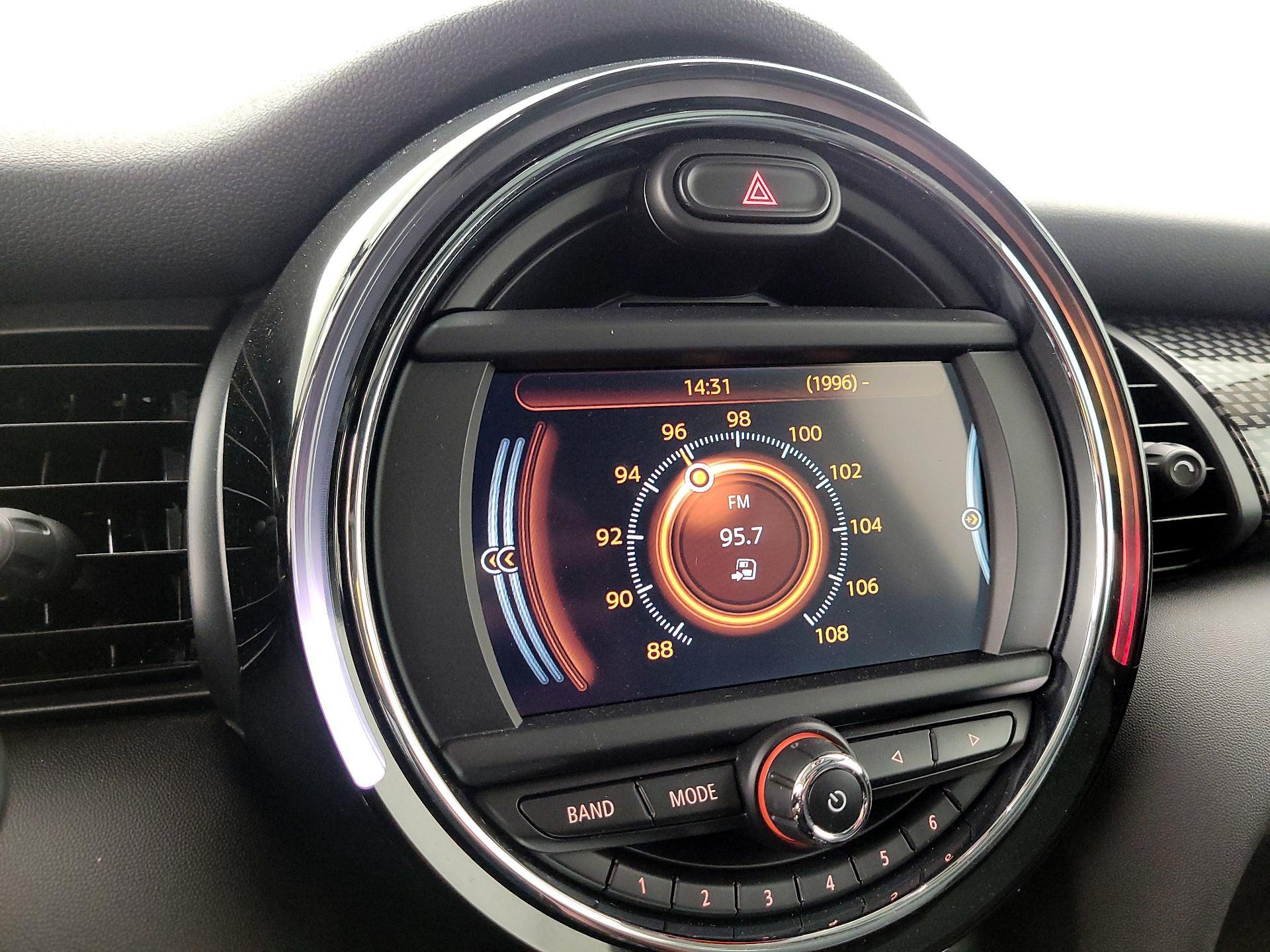 Thumbnail: 2017 MINI Cooper Hardtop - 15
