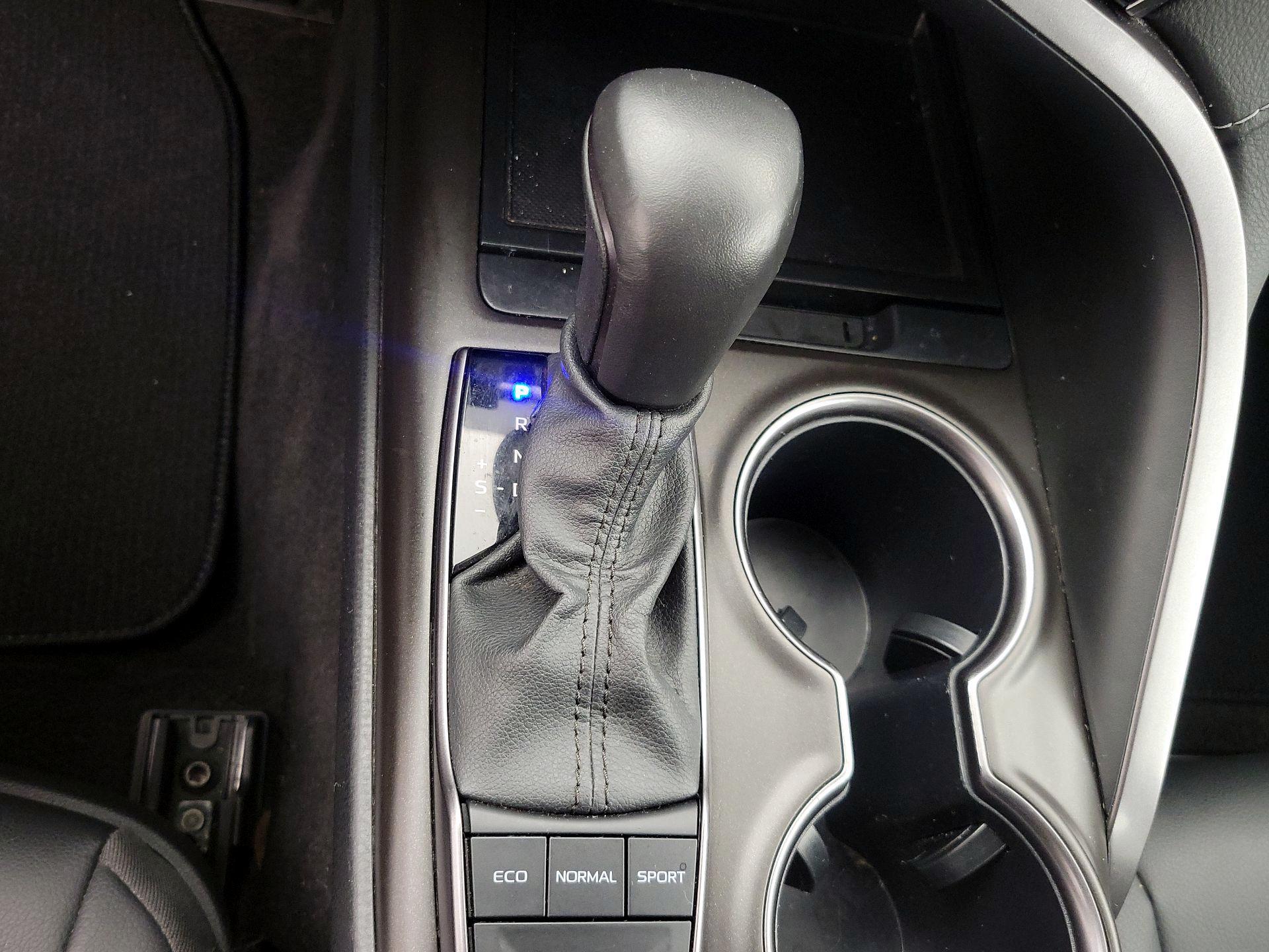 Thumbnail: 2024 Toyota Camry - 17