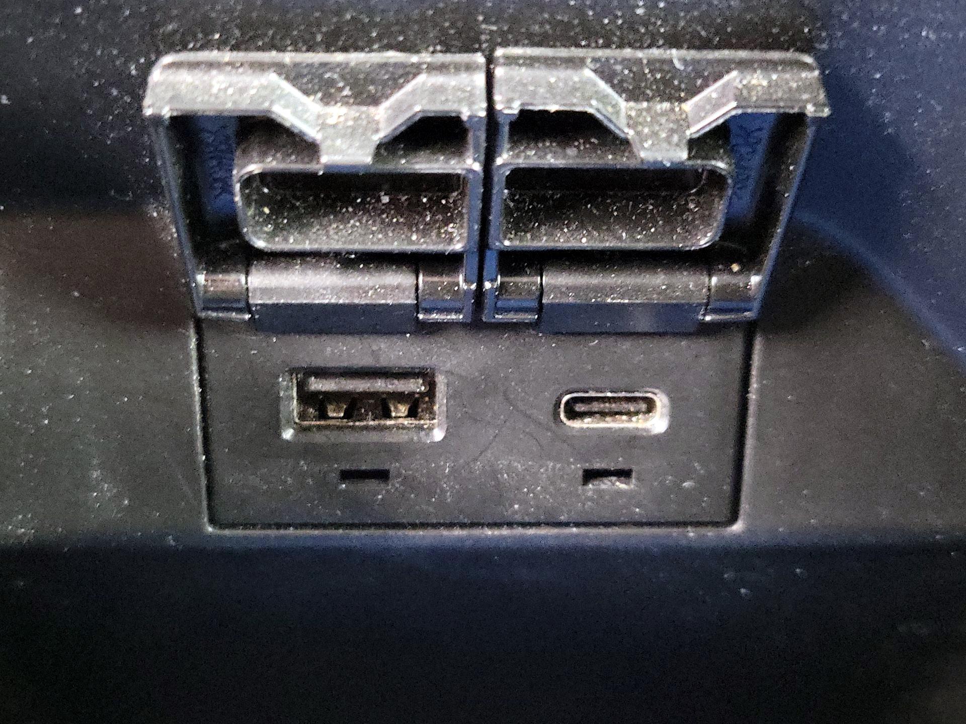 Thumbnail: 2024 Toyota Camry - 18