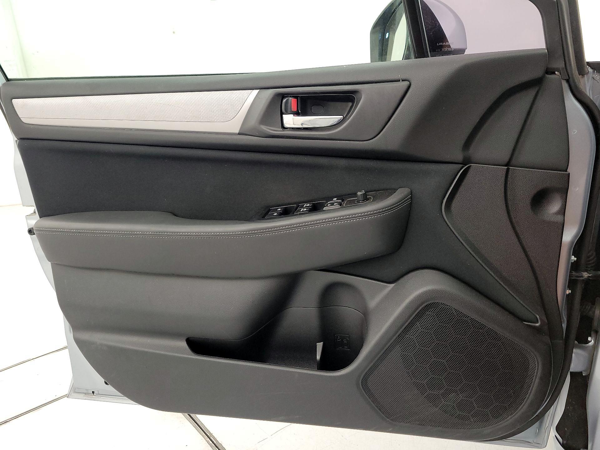 Thumbnail: 2016 Subaru Legacy - 12