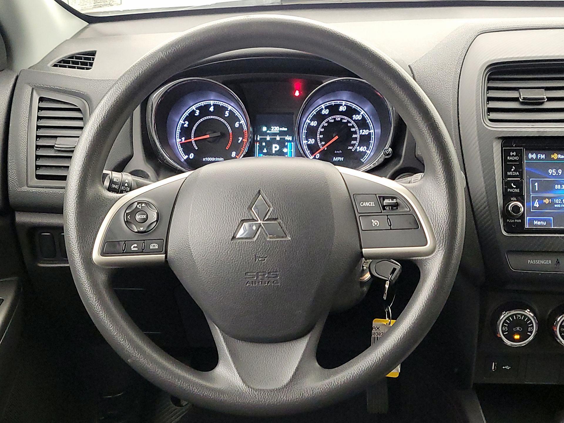 Thumbnail: 2019 Mitsubishi Outlander Sport - 10