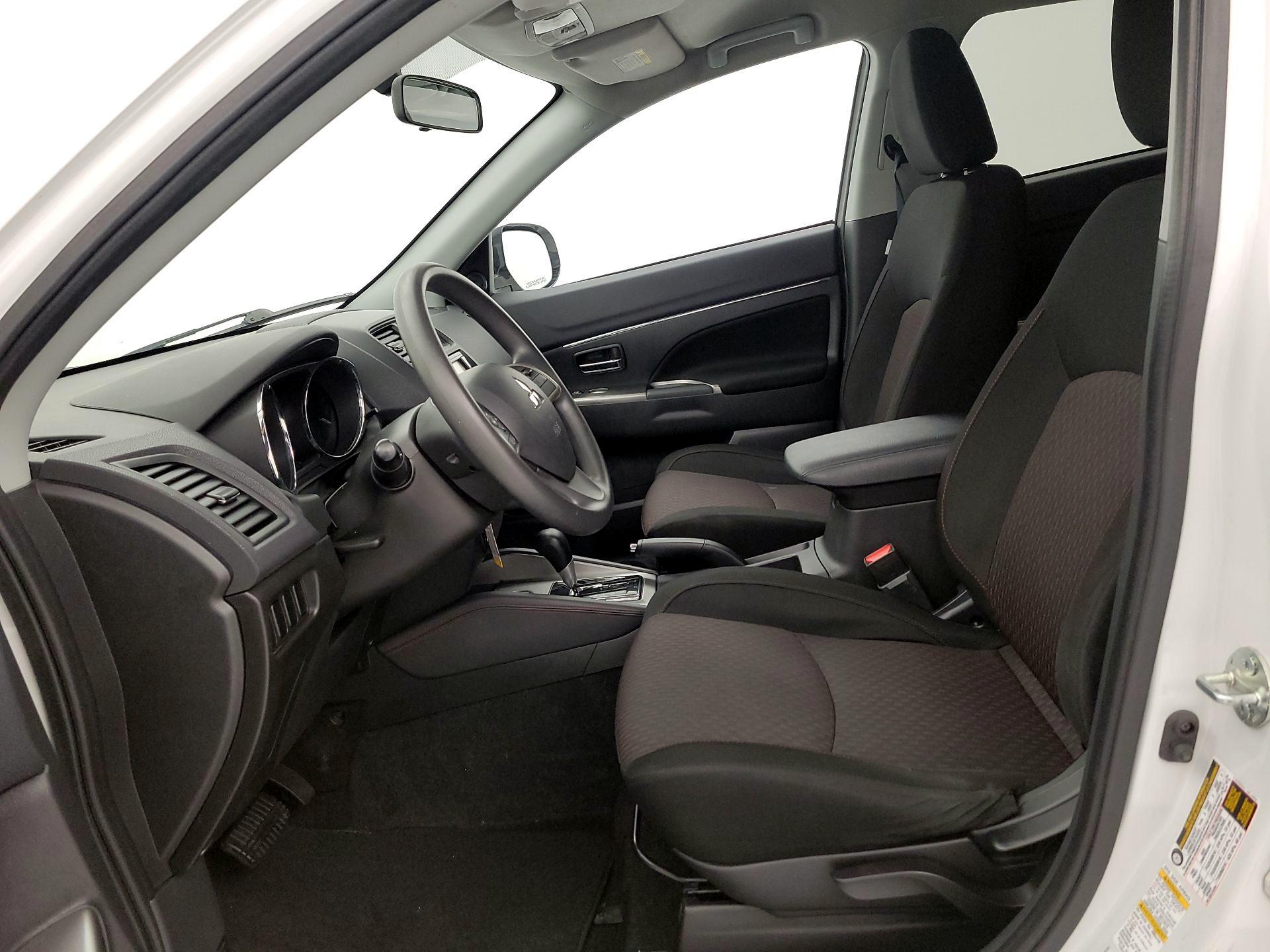 Thumbnail: 2019 Mitsubishi Outlander Sport - 11