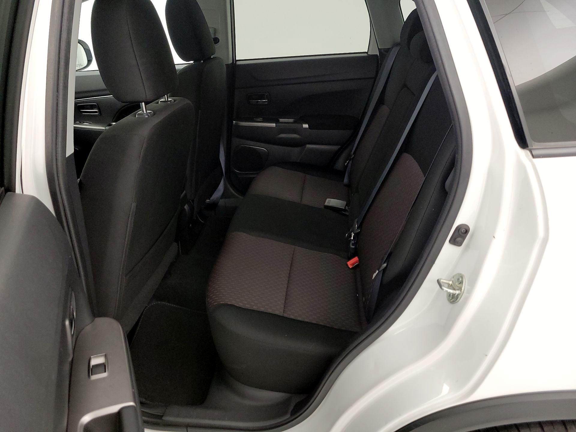 Thumbnail: 2019 Mitsubishi Outlander Sport - 19