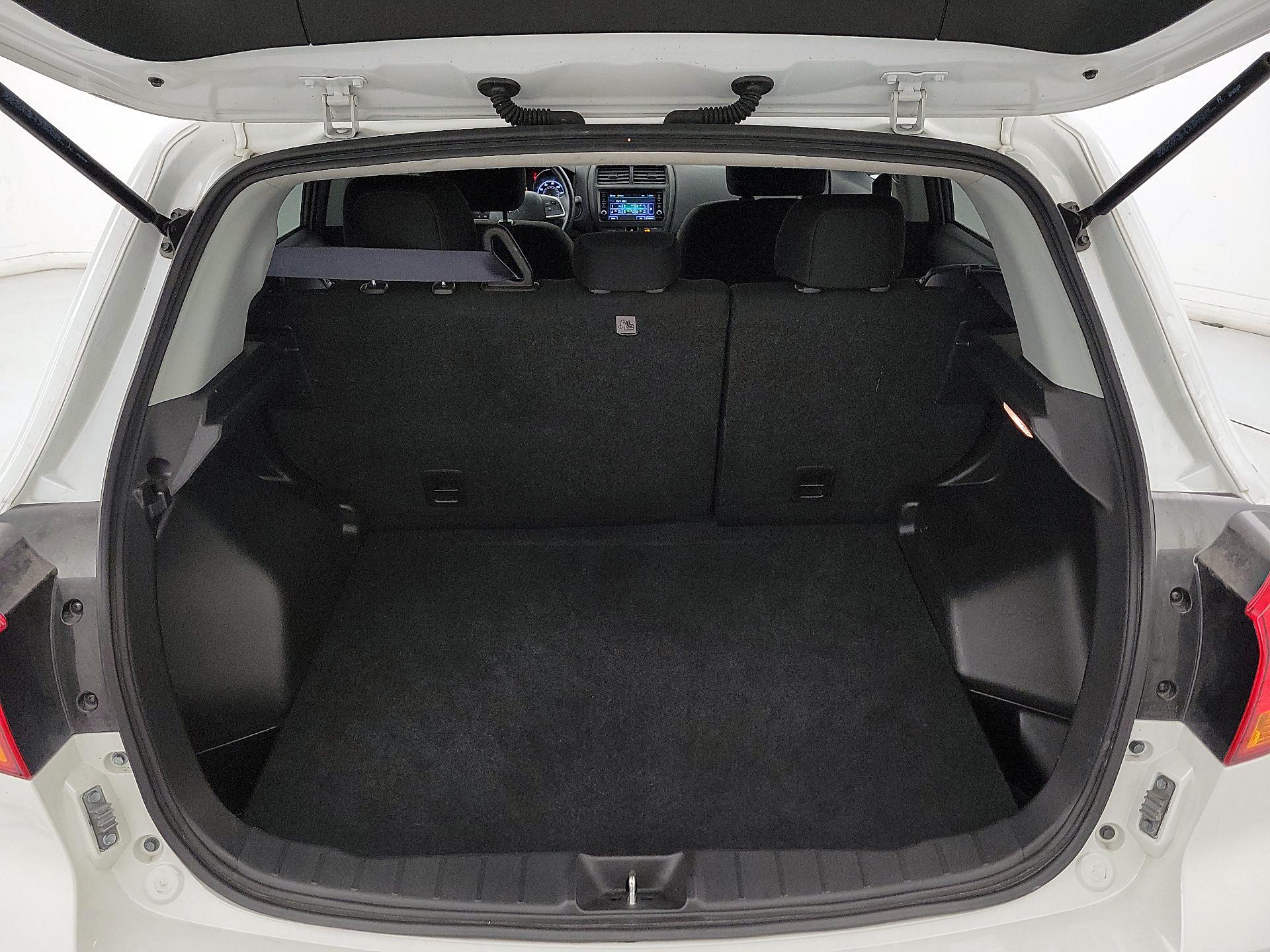 Thumbnail: 2019 Mitsubishi Outlander Sport - 20