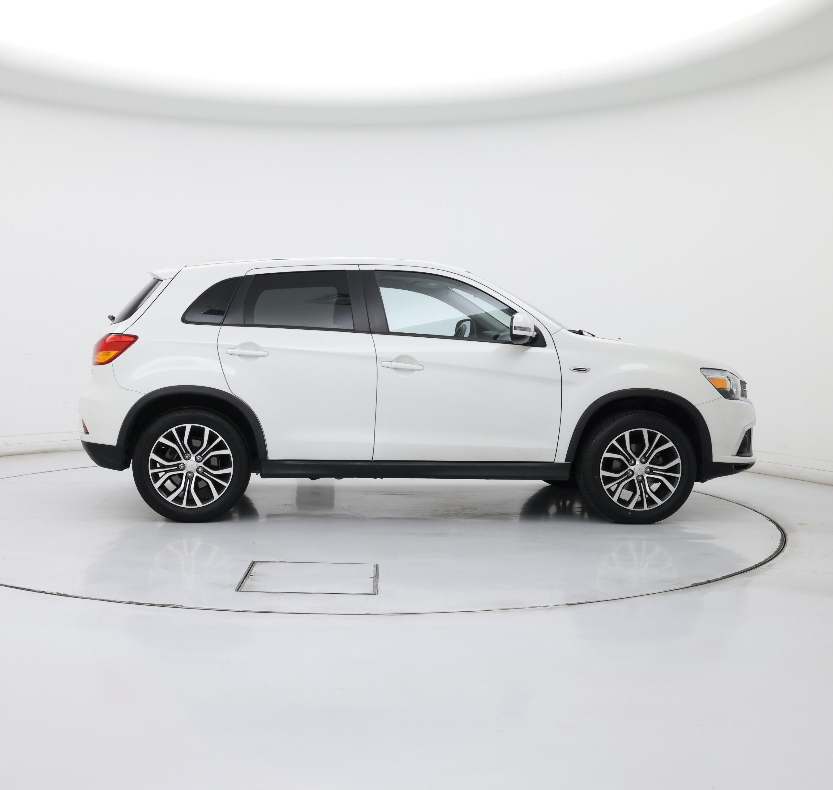 Thumbnail: 2019 Mitsubishi Outlander Sport - 7
