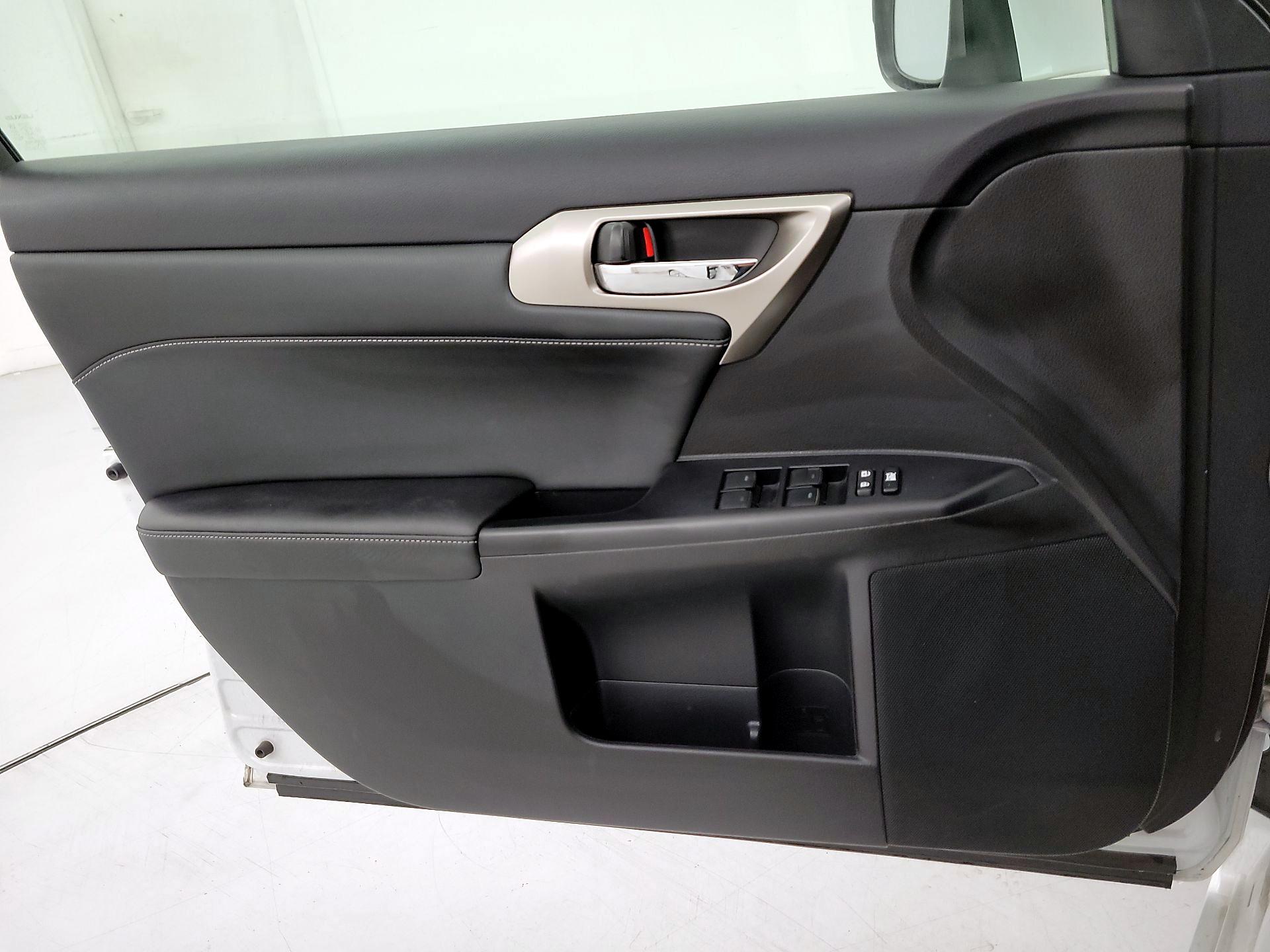 Thumbnail: 2014 Lexus CT - 12