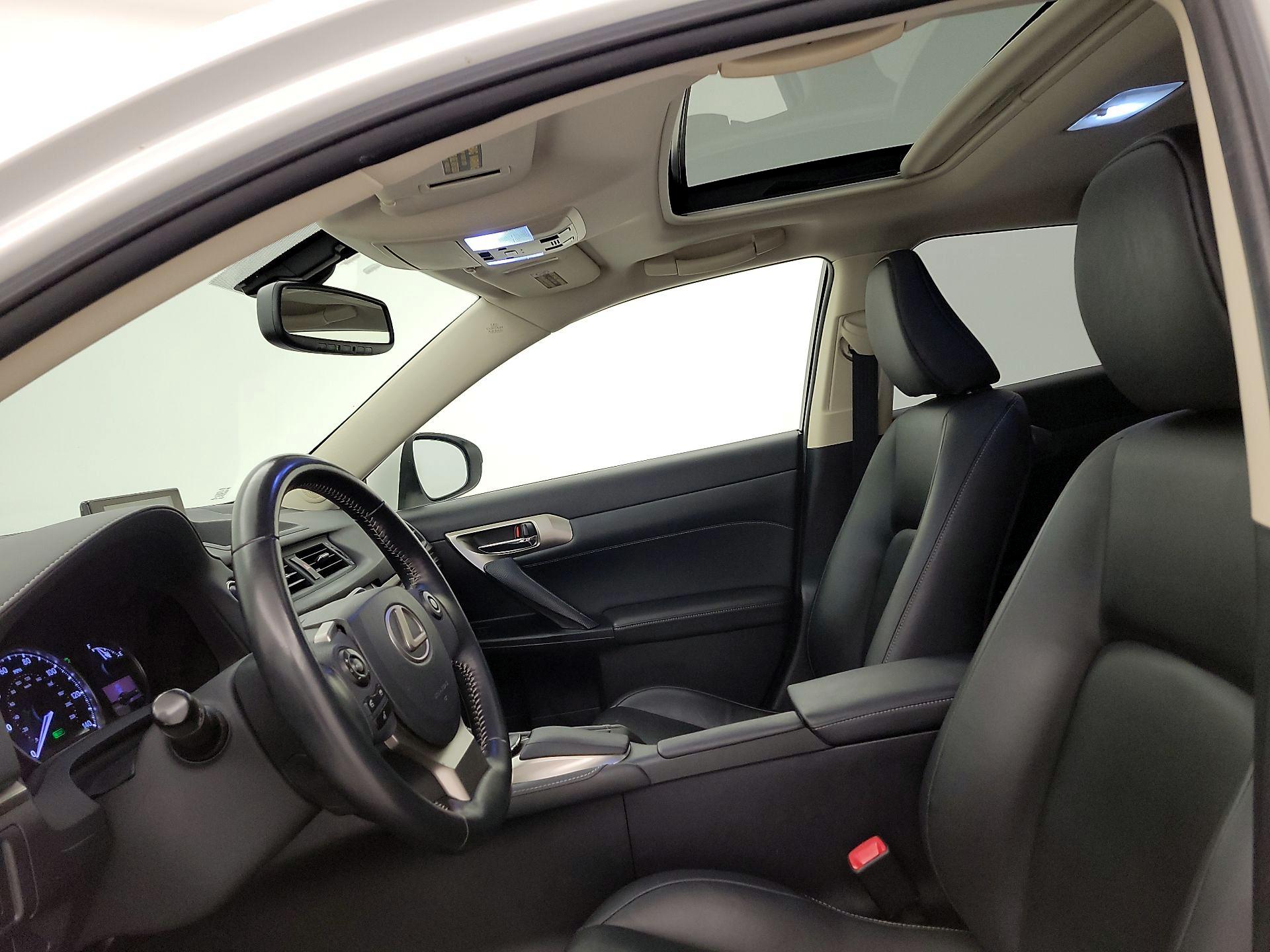 Thumbnail: 2014 Lexus CT - 20