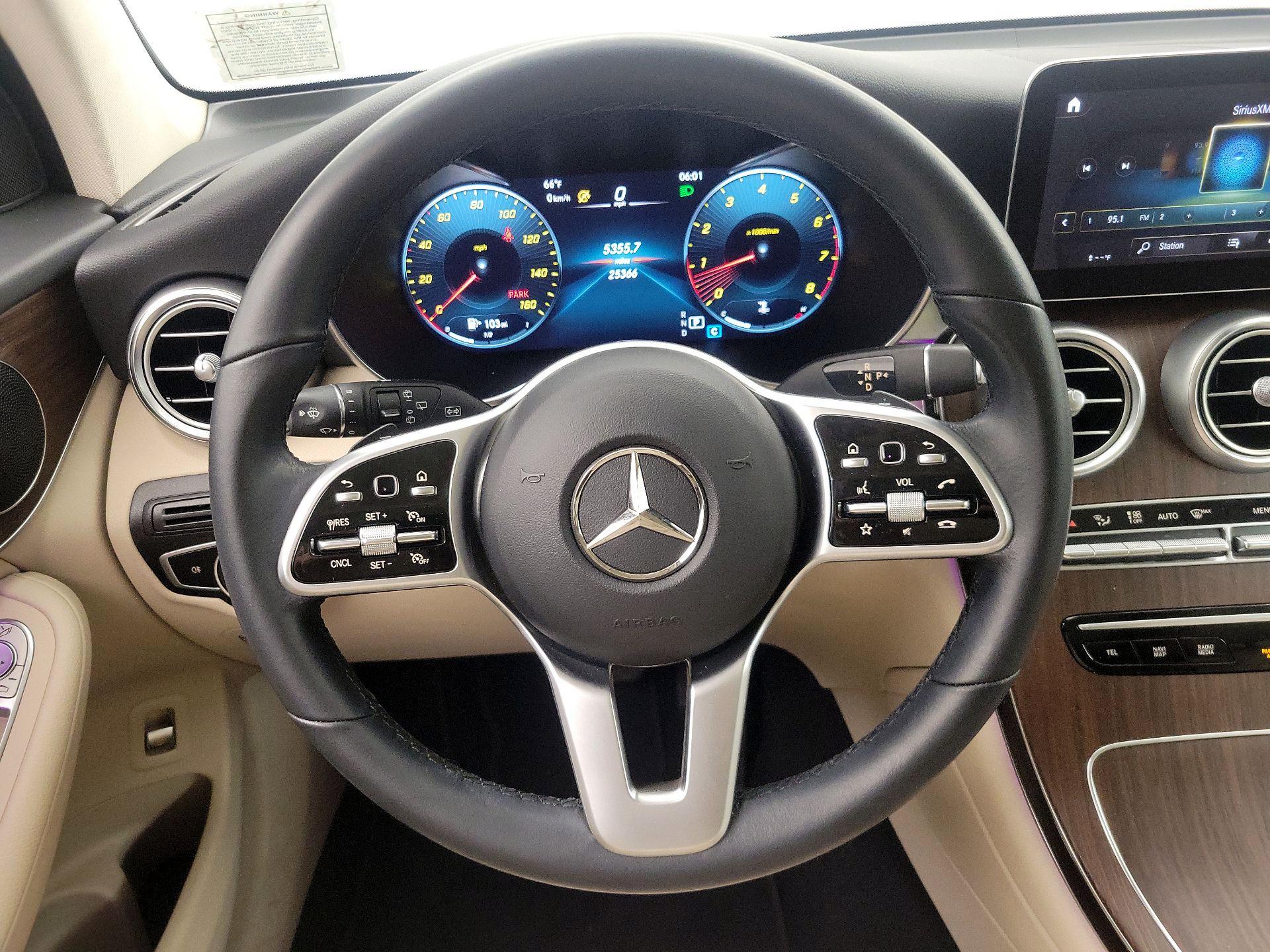 Thumbnail: 2022 Mercedes-Benz GLC - 10