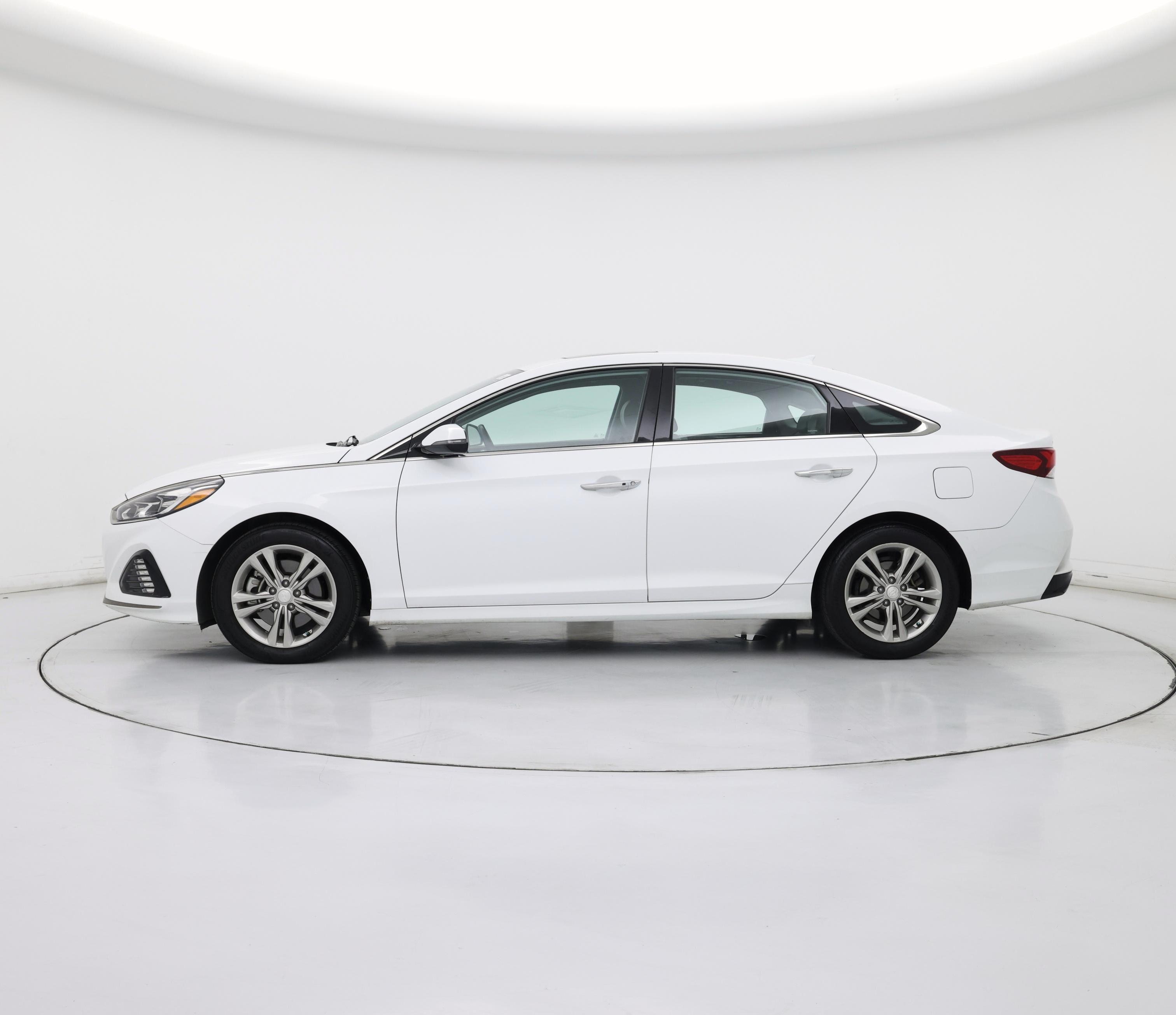 Thumbnail: 2019 Hyundai Sonata - 3