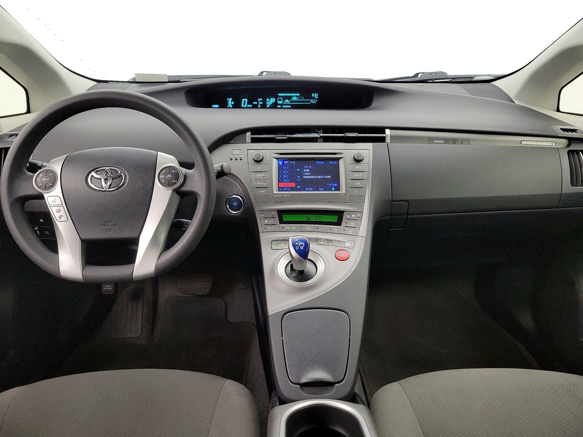 Thumbnail: 2015 Toyota Prius - 9