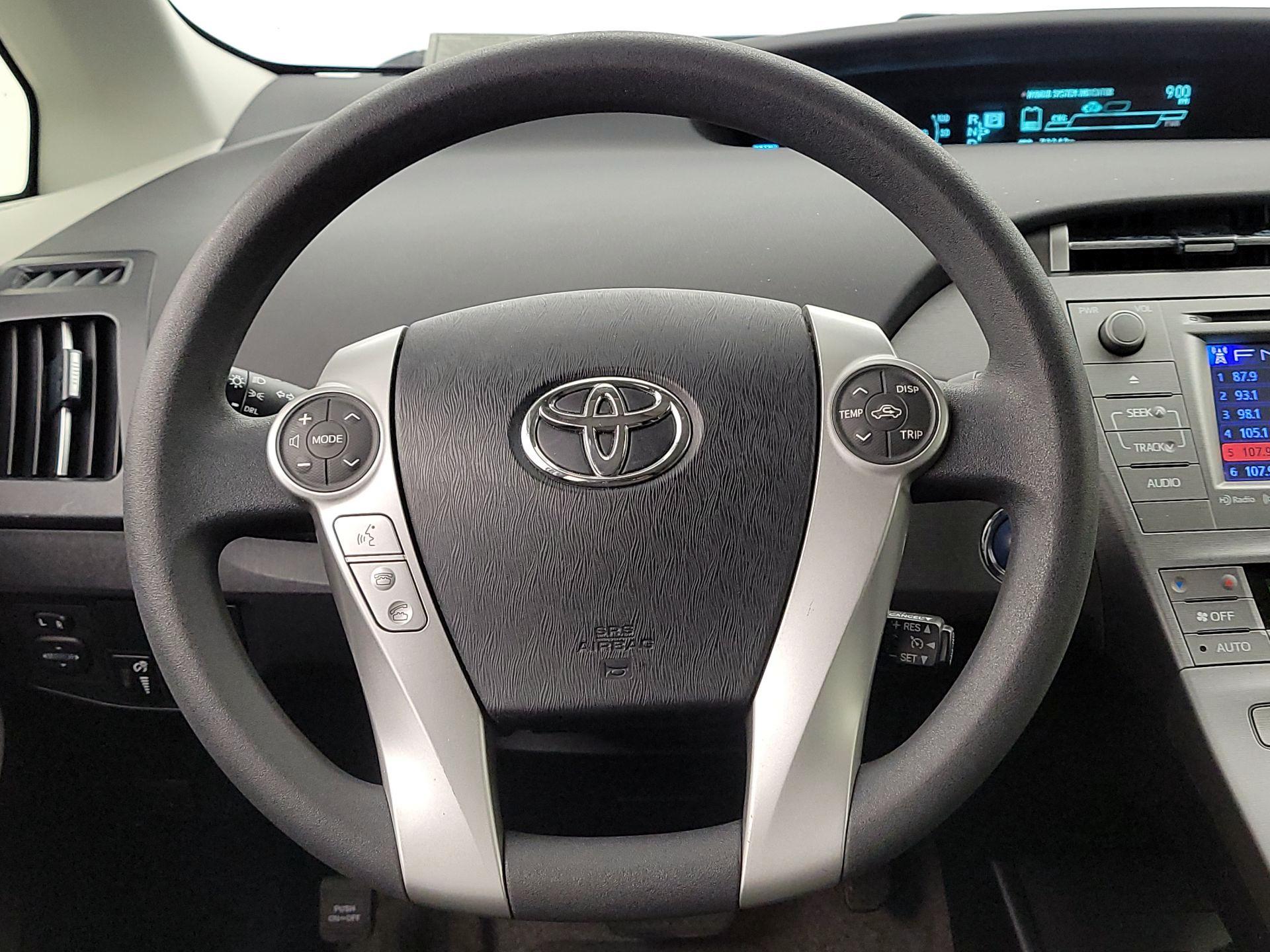 Thumbnail: 2015 Toyota Prius - 10