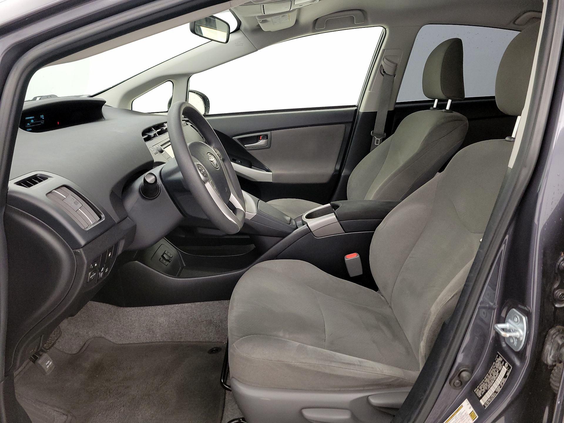 Thumbnail: 2015 Toyota Prius - 11