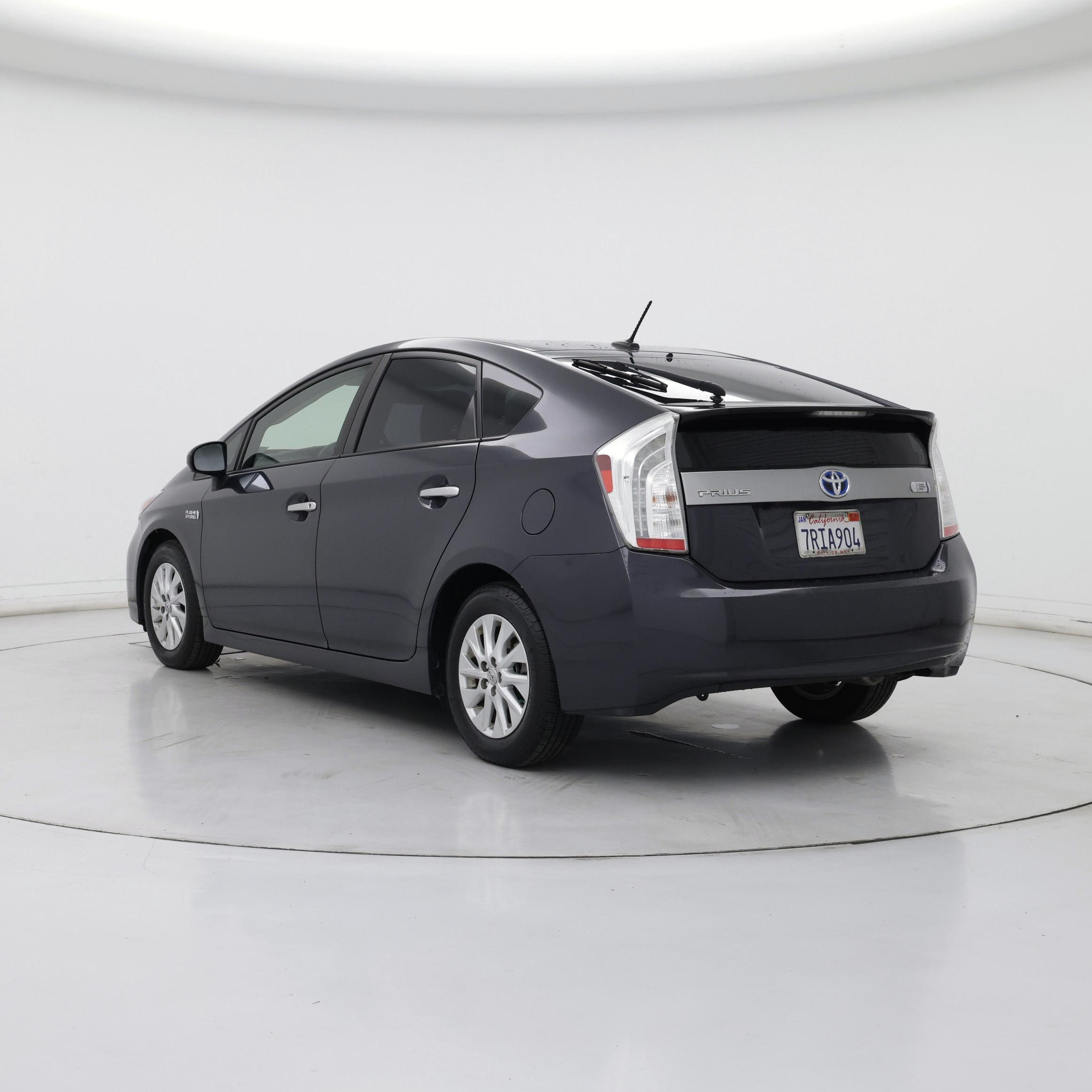 Thumbnail: 2015 Toyota Prius - 2