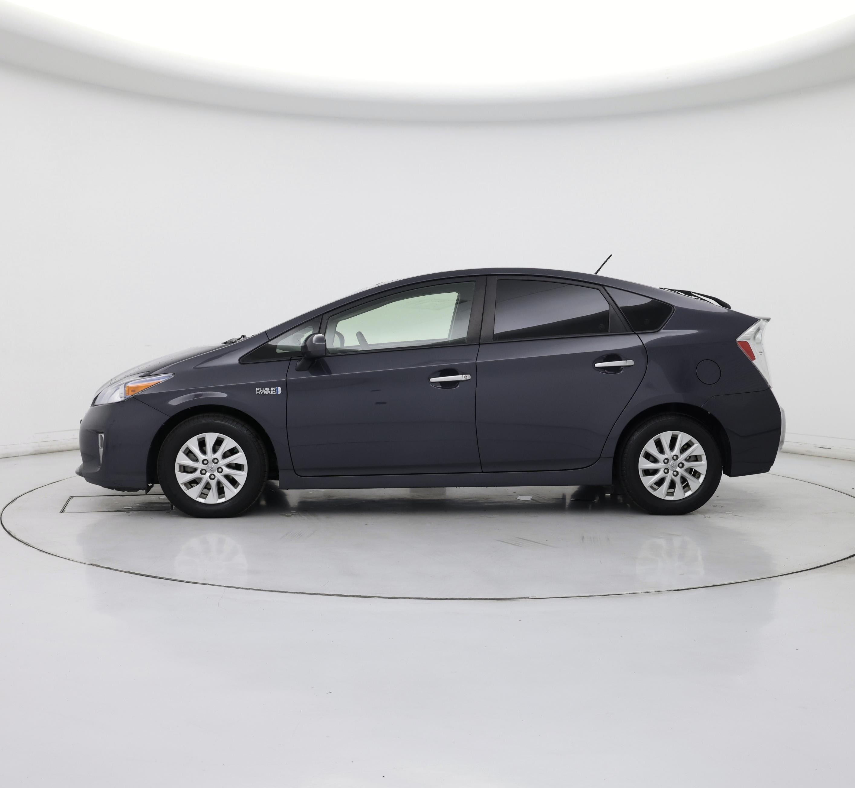 Thumbnail: 2015 Toyota Prius - 3