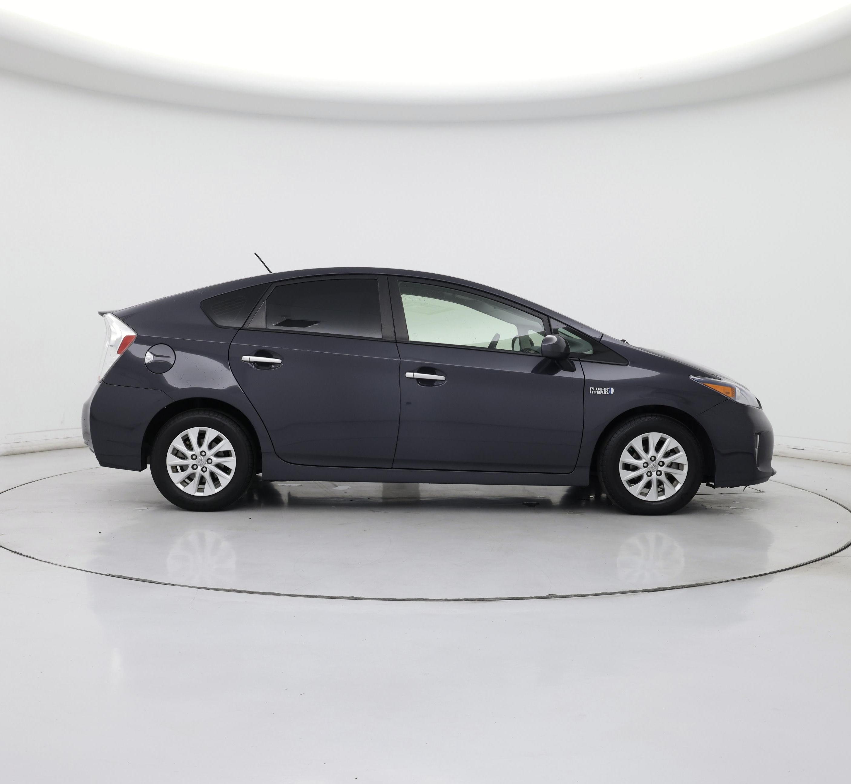 Thumbnail: 2015 Toyota Prius - 7