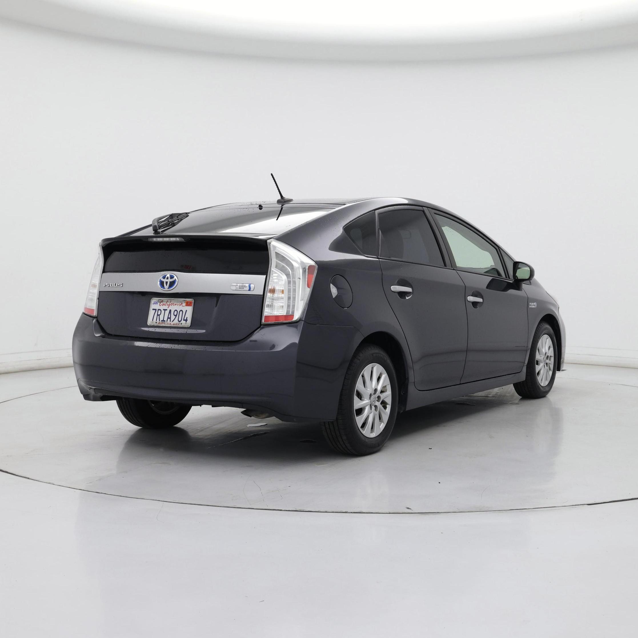 Thumbnail: 2015 Toyota Prius - 8