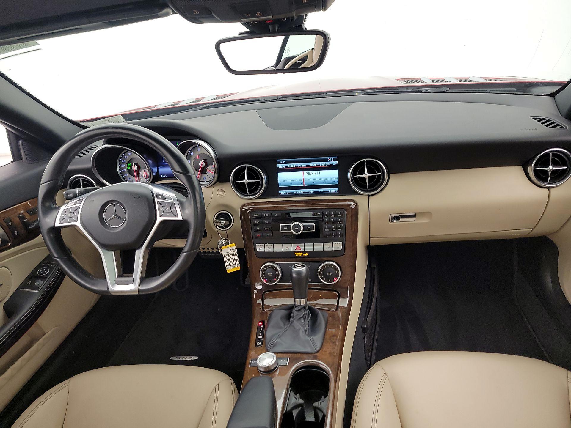 Thumbnail: 2015 Mercedes-Benz SLK - 9