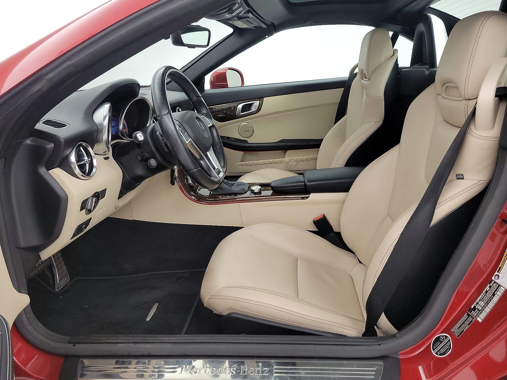 Thumbnail: 2015 Mercedes-Benz SLK - 11