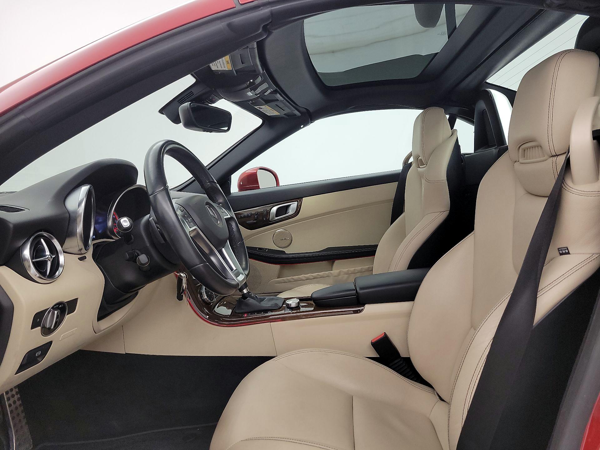 Thumbnail: 2015 Mercedes-Benz SLK - 18