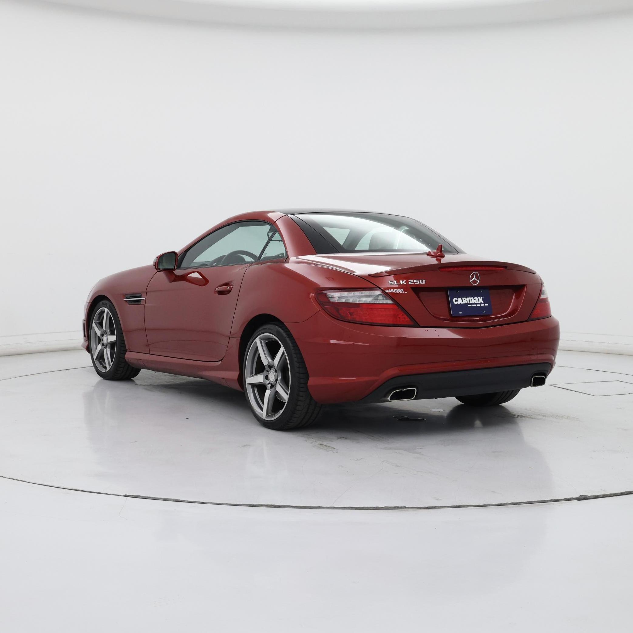 Thumbnail: 2015 Mercedes-Benz SLK - 2