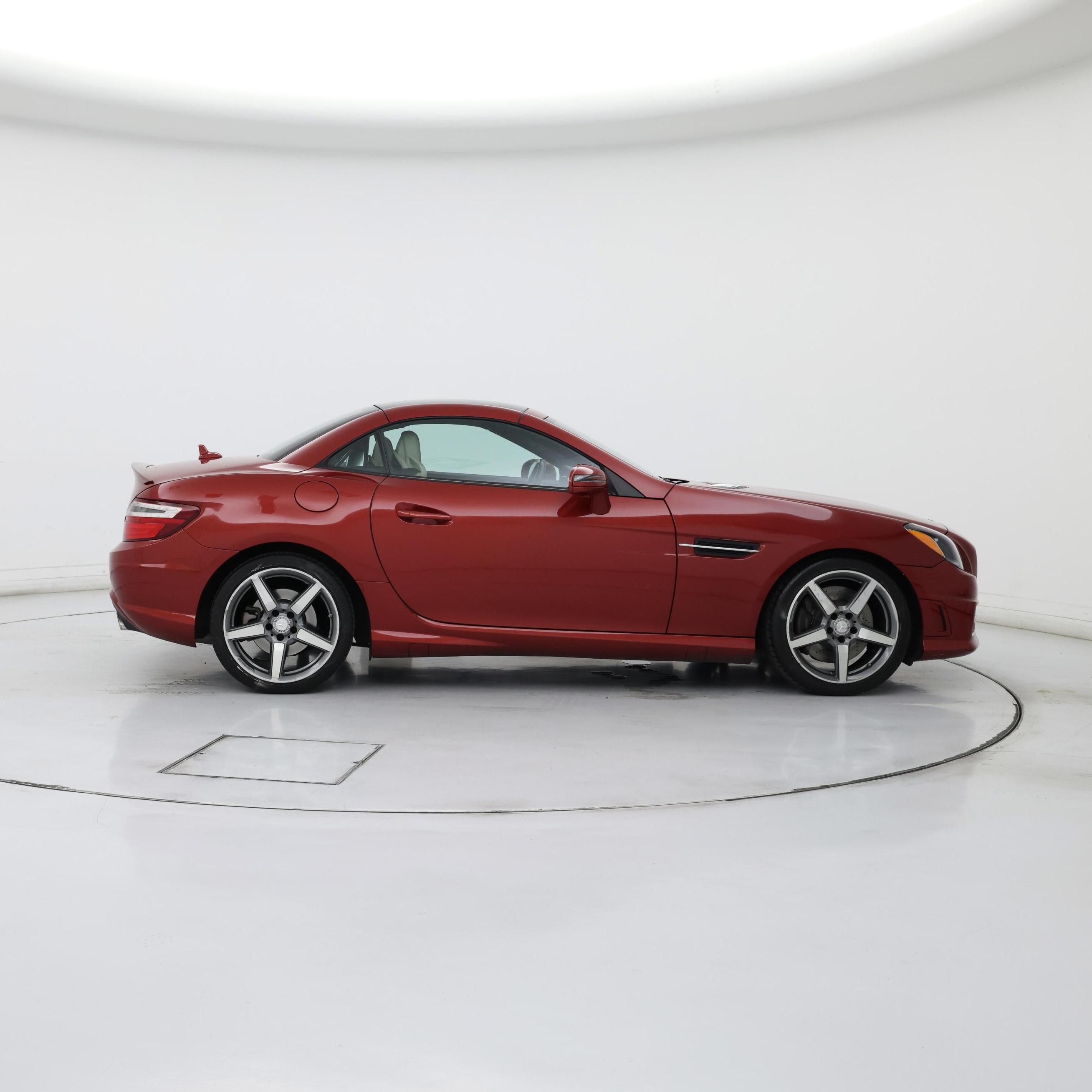 Thumbnail: 2015 Mercedes-Benz SLK - 7
