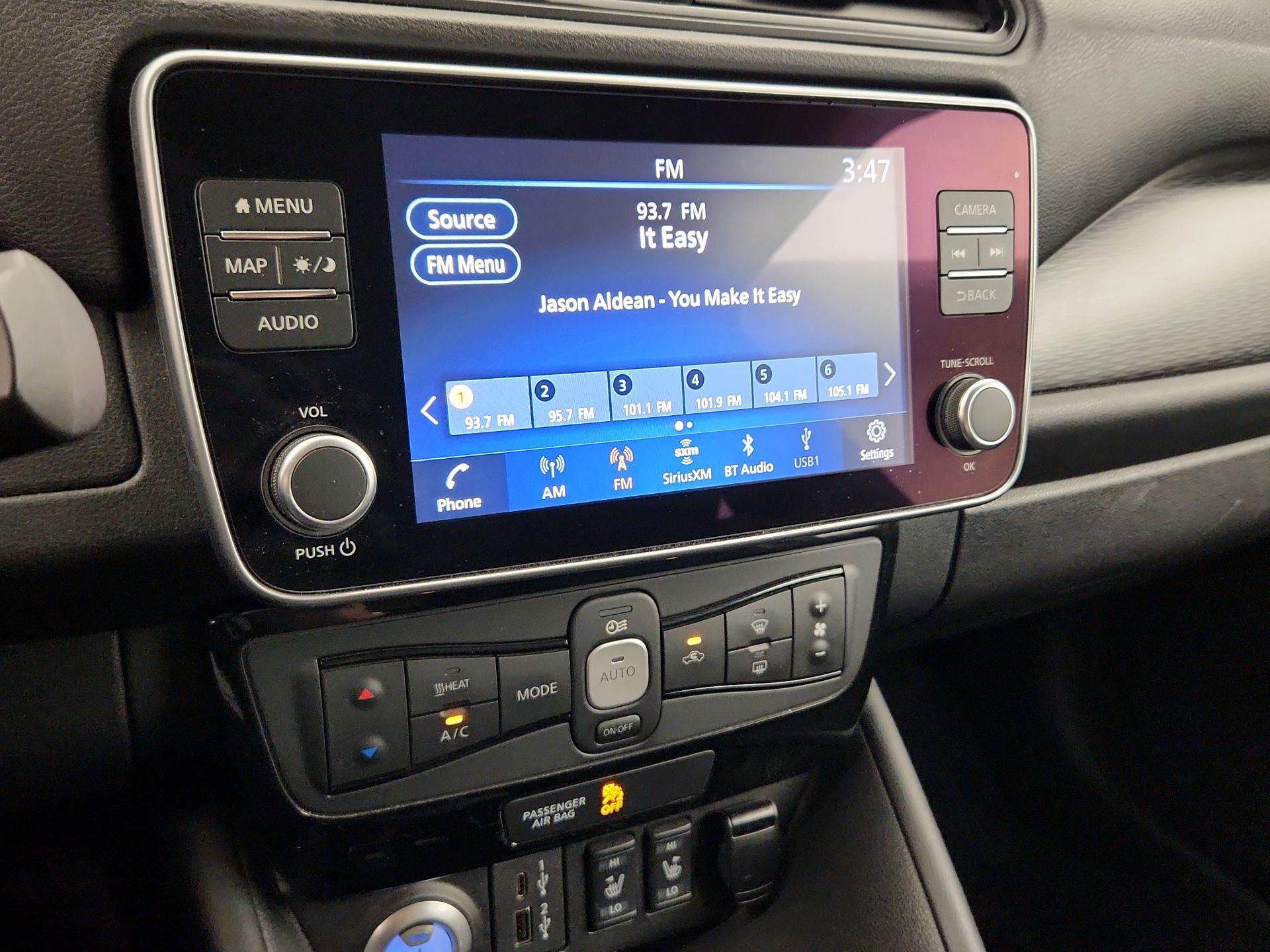 Thumbnail: 2023 Nissan Leaf - 15