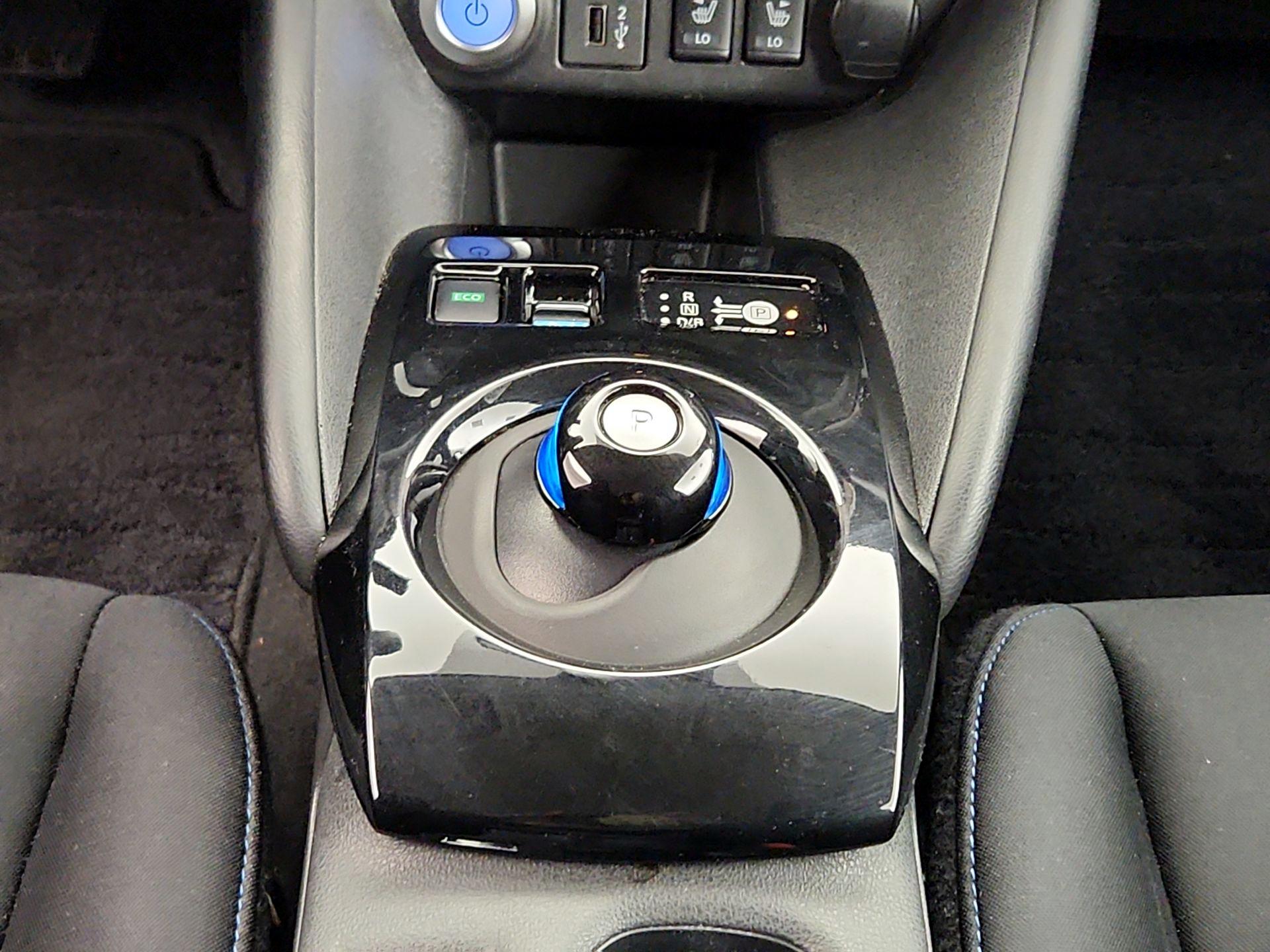 Thumbnail: 2023 Nissan Leaf - 17