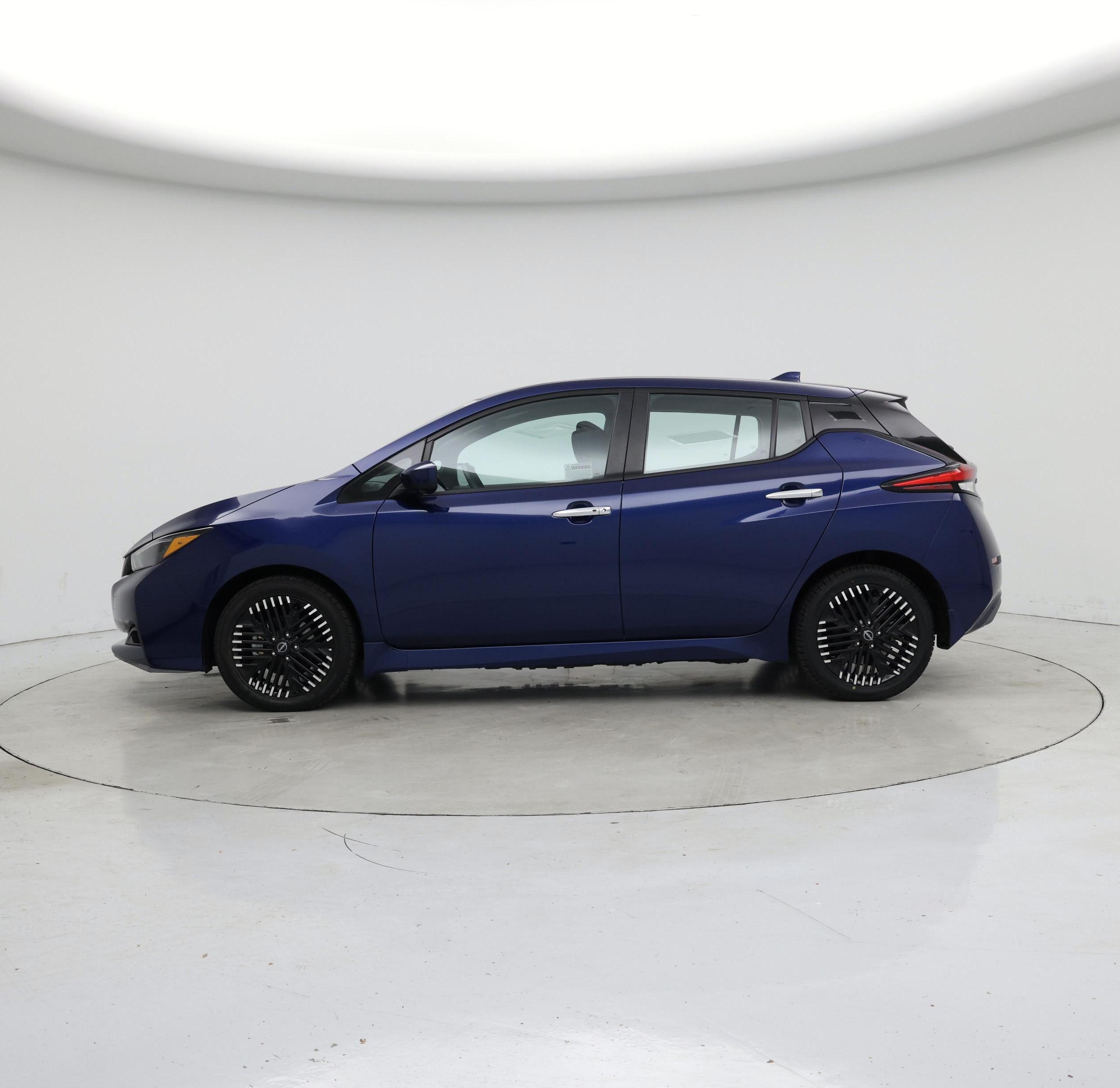 Thumbnail: 2023 Nissan Leaf - 3