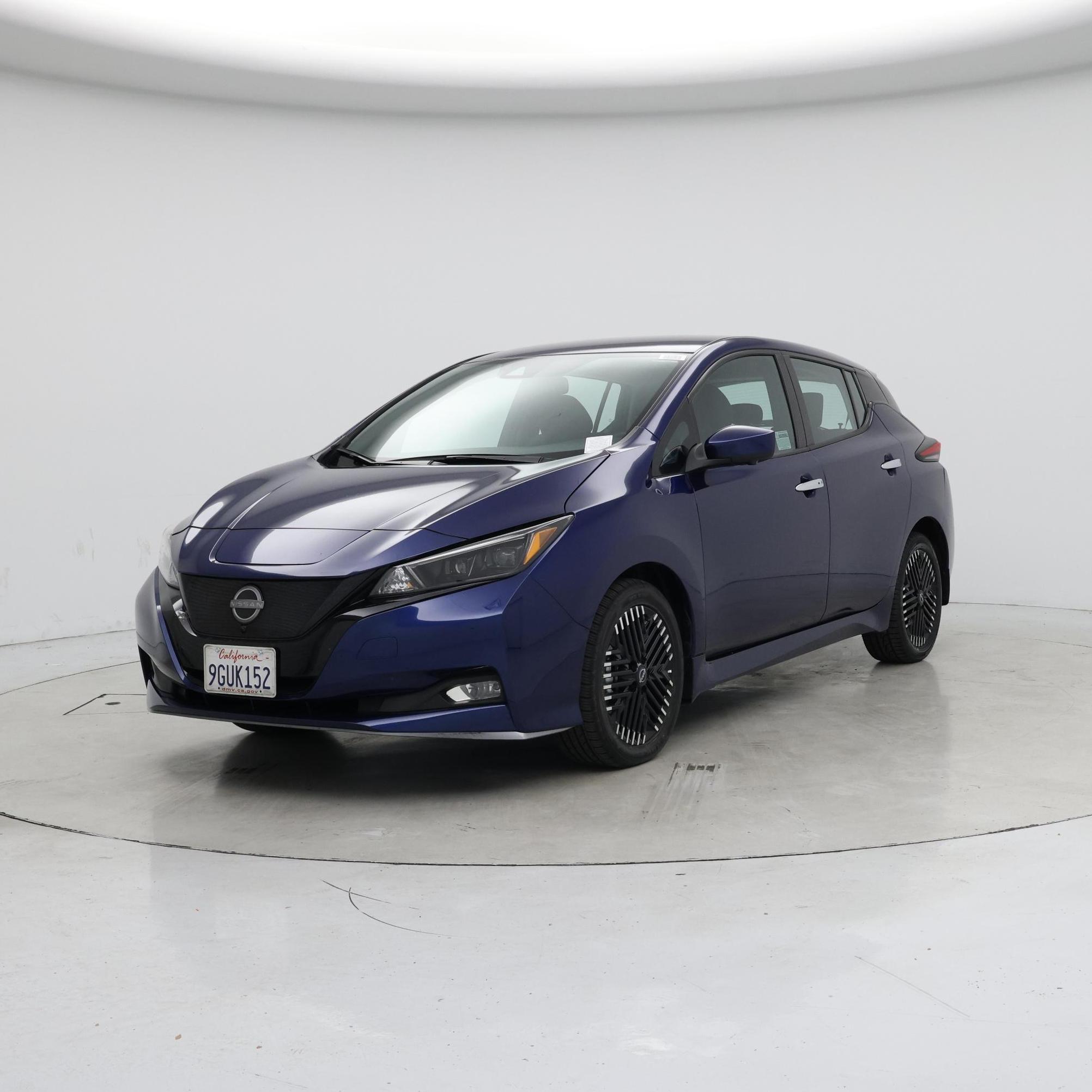 Thumbnail: 2023 Nissan Leaf - 4