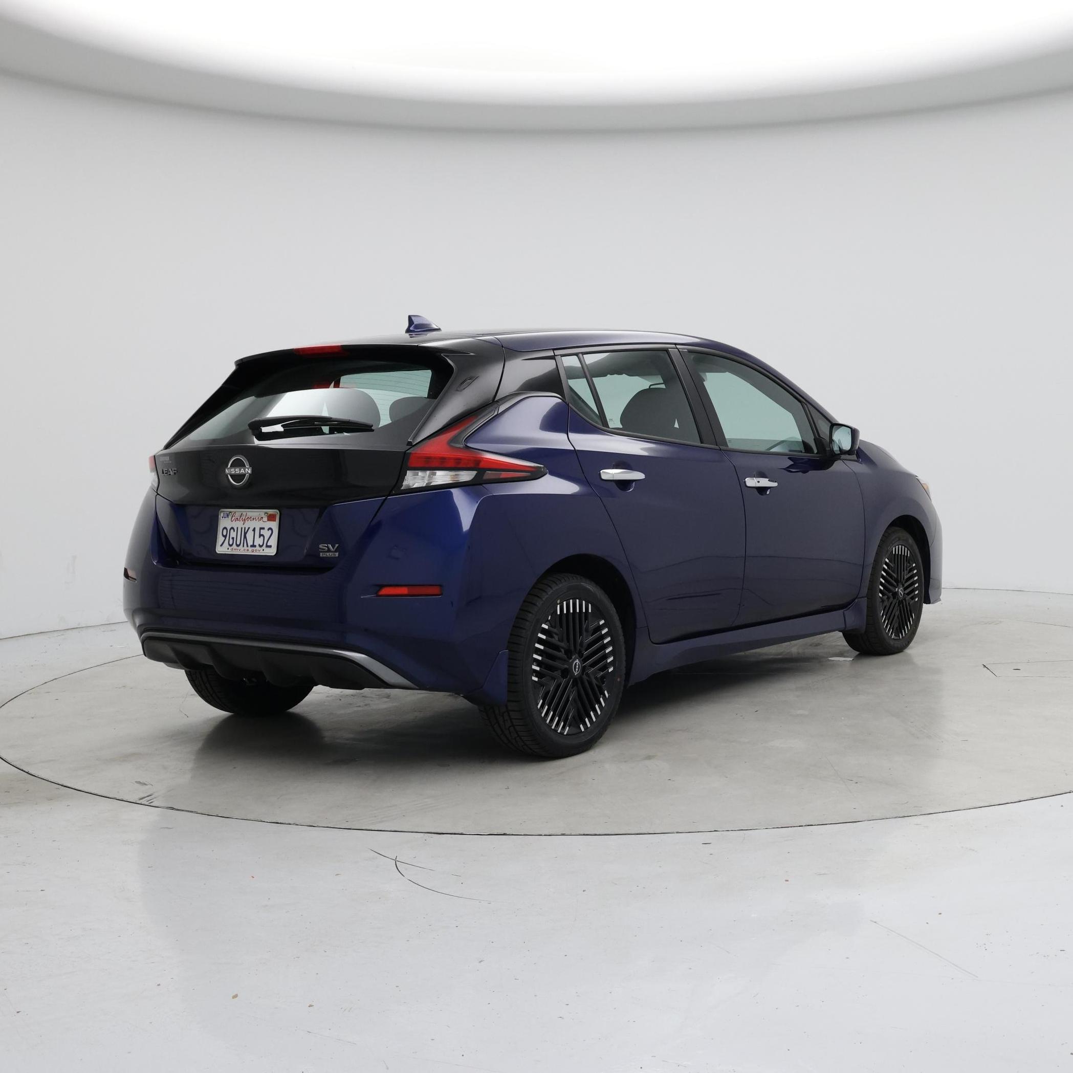 Thumbnail: 2023 Nissan Leaf - 8
