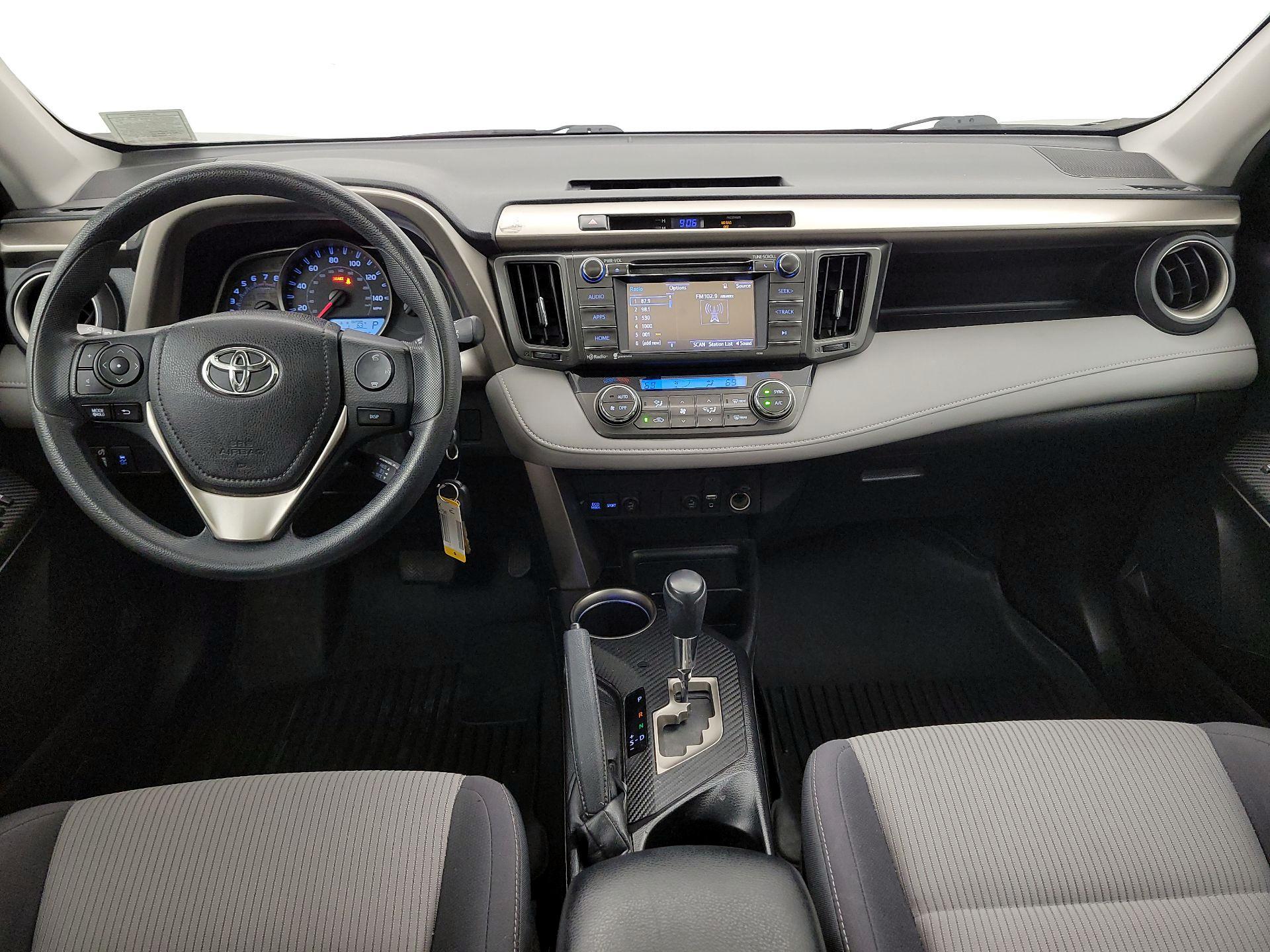 Thumbnail: 2015 Toyota RAV4 - 9