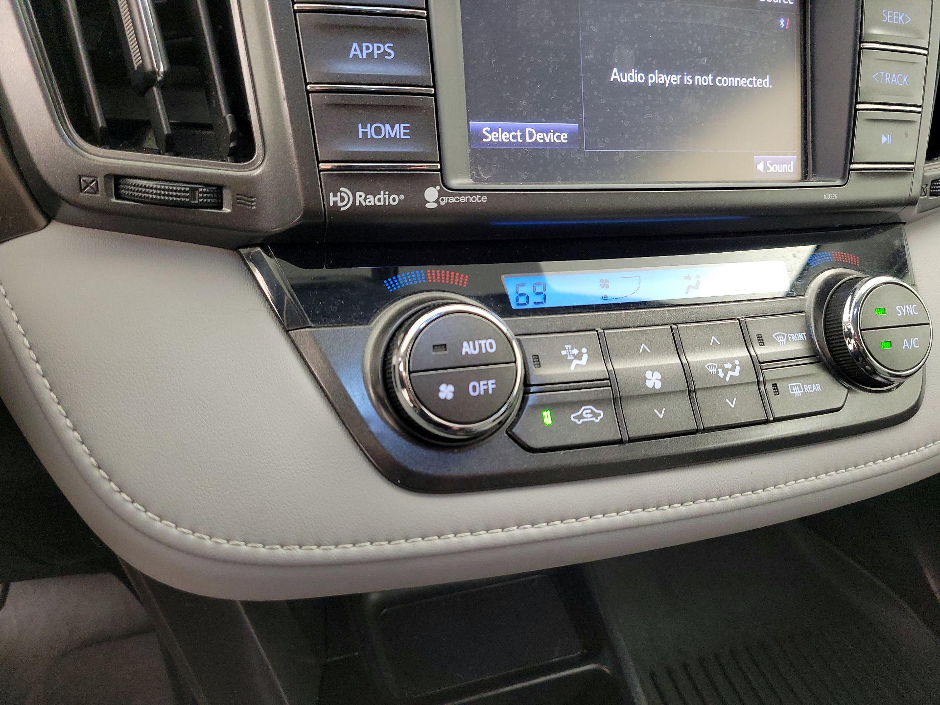 Thumbnail: 2015 Toyota RAV4 - 16