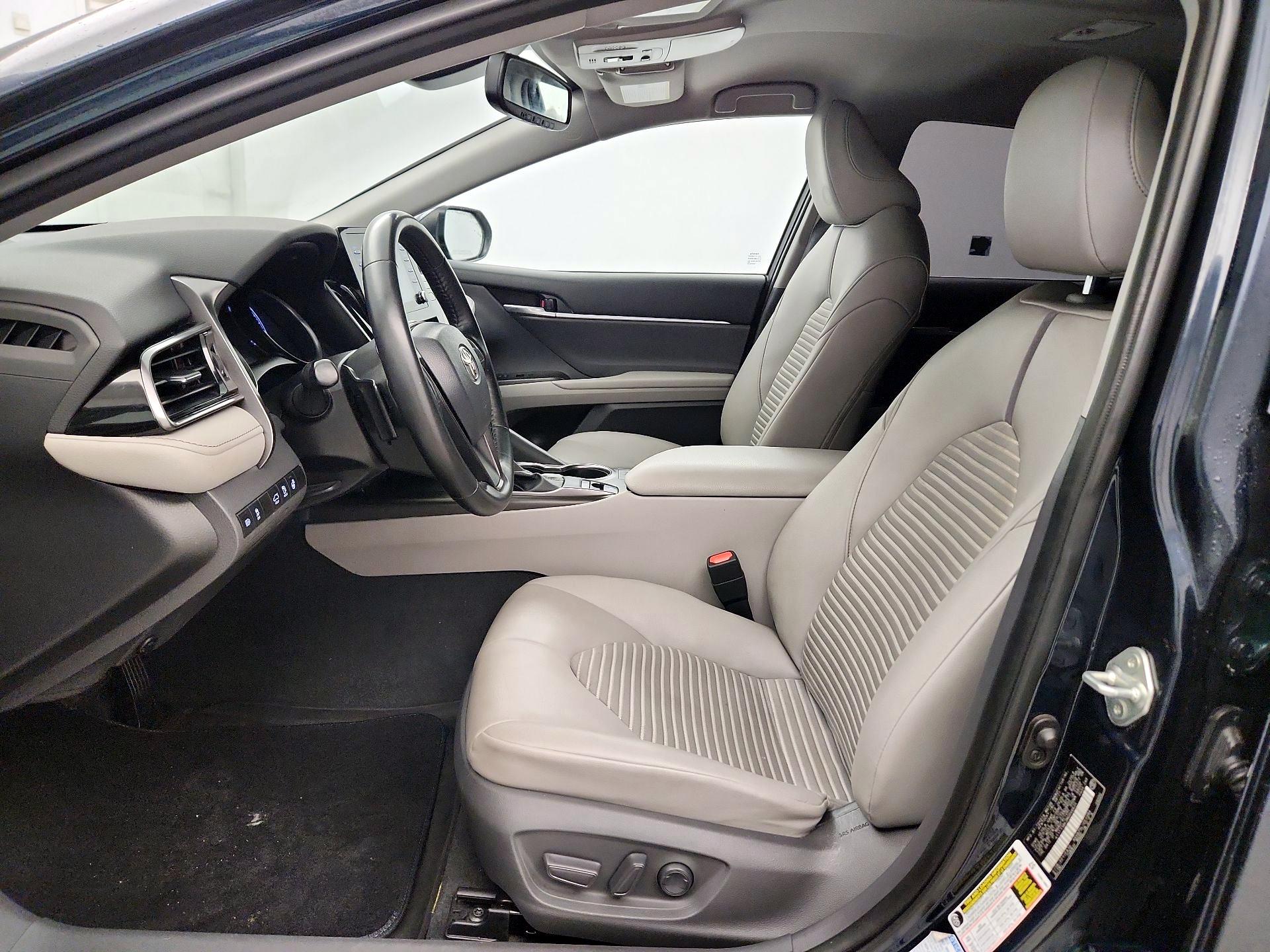 Thumbnail: 2021 Toyota Camry - 11