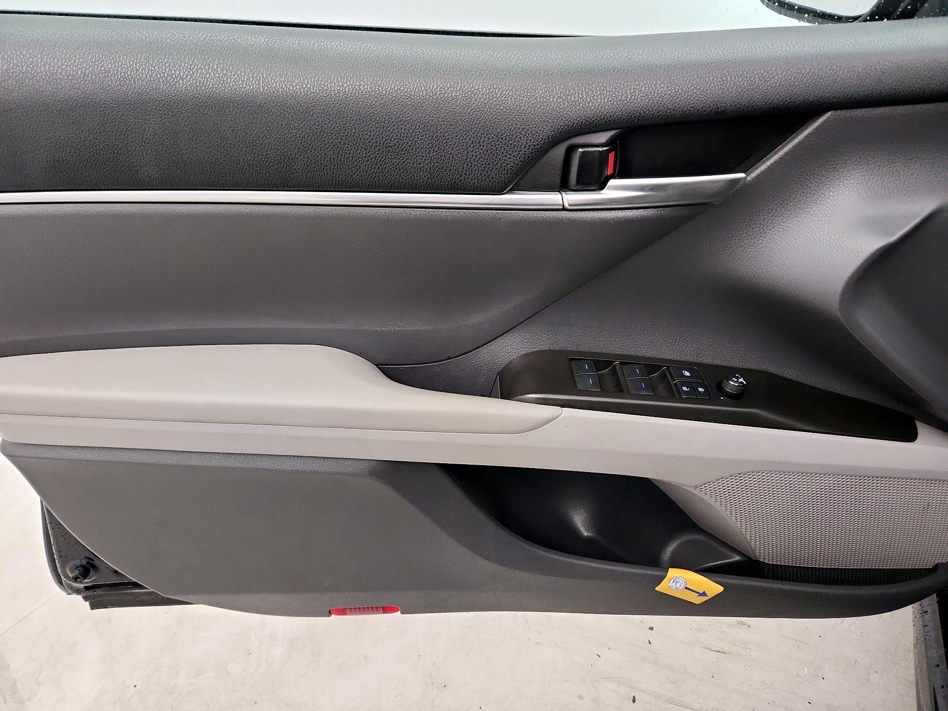 Thumbnail: 2021 Toyota Camry - 12