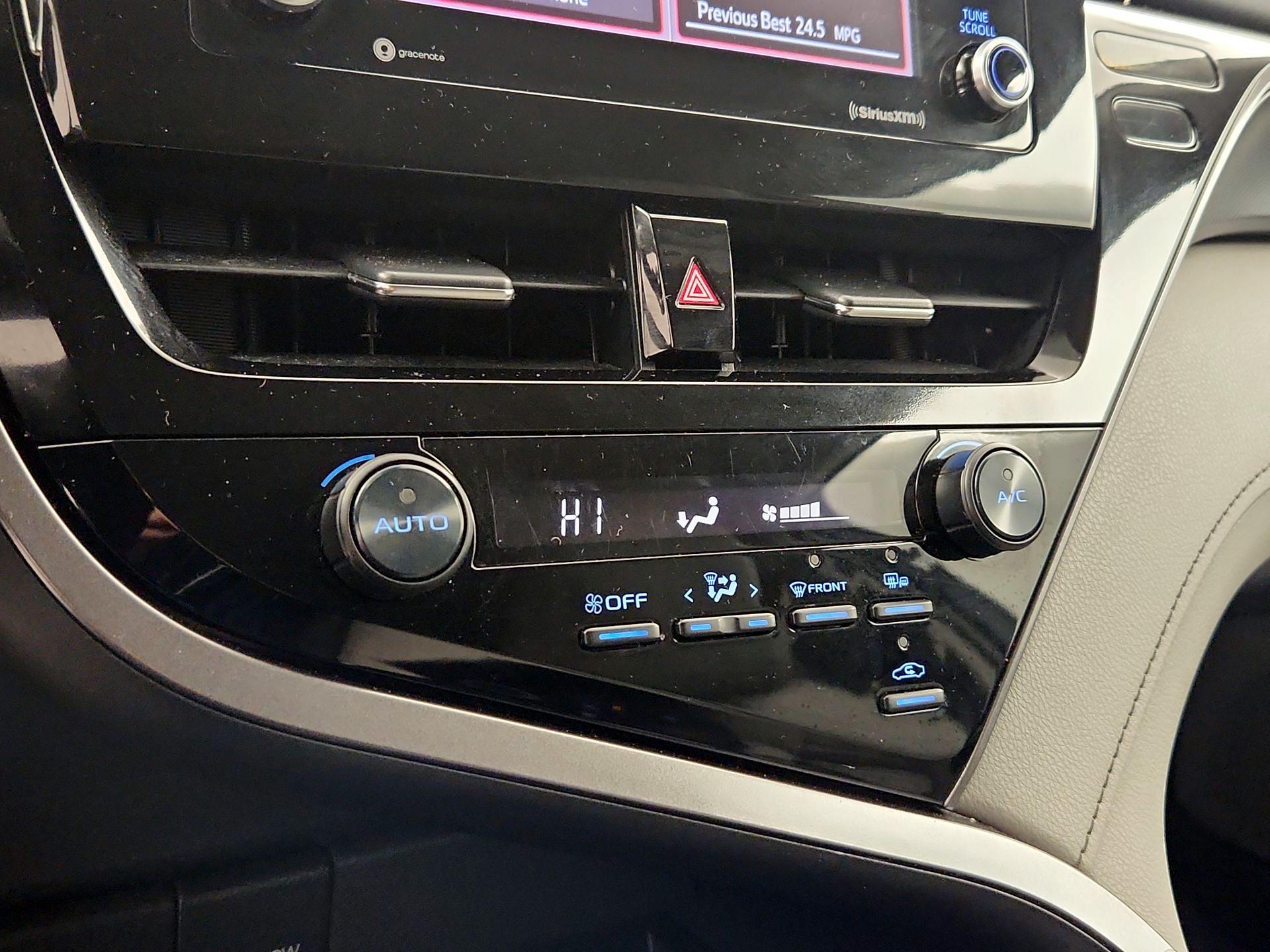 Thumbnail: 2021 Toyota Camry - 16